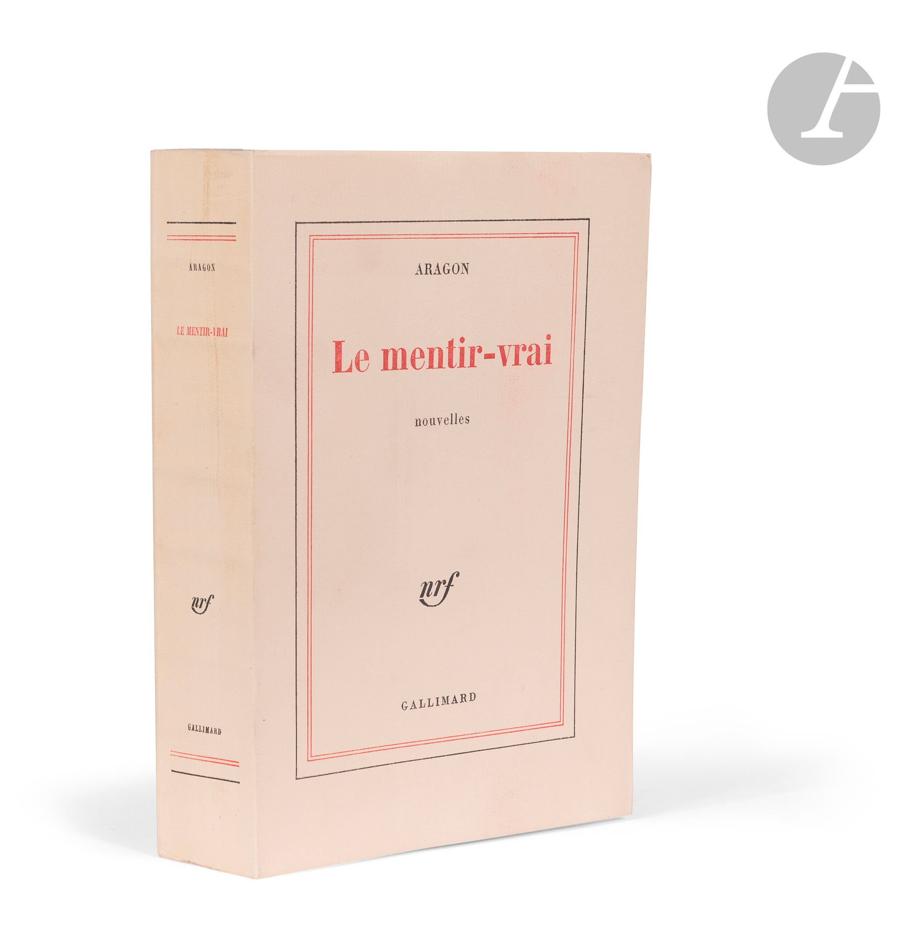 ARAGON (Louis).
Le Mentir-vrai.
Paris : Gallimard, [1980]. — In-8, 215 x 145 ; 543 pp., (4 ff.), couverture imprimée. Broché, couverture rempliée.

Édition en partie originale de ce recueil réunissant les contes et récits écrits par Louis Aragon entre 1923 et 1972, dont les sept contes du recueil Servitude et grandeur des Français paru en 1945 (Les rencontres - Les bons voisins - Pénitent 1943 - Le mouton - Le collaborateur - Les jeunes gens - Le droit romain n’est plus).

UN DES 65 PREMIERS EXEMPLAIRES SUR VERGÉ BLANC DE HOLLANDE (n° 9).

Exemplaire parfaitement conservé, tel que paru.
