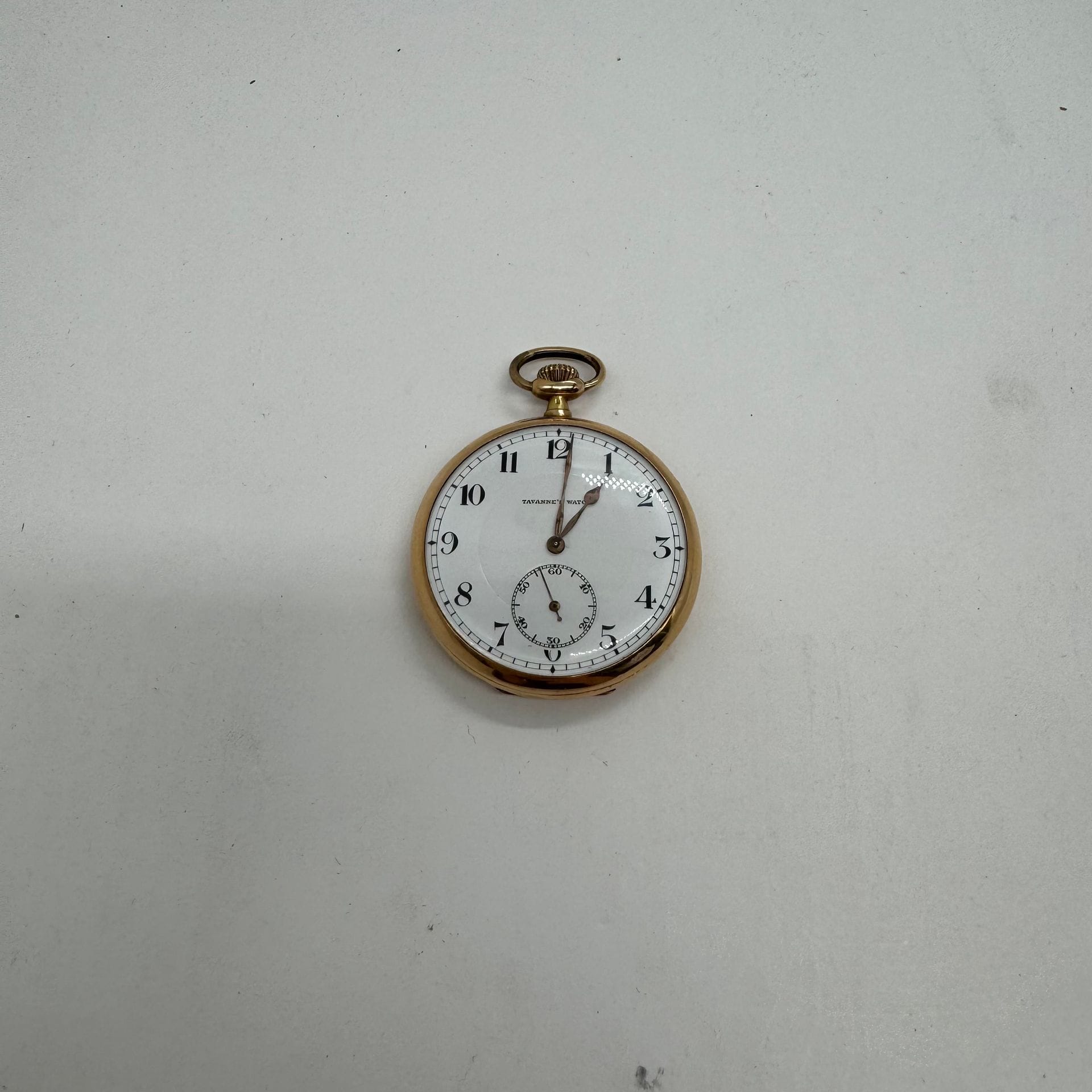TAVANE'S WATCH.
Montre de poche chronographe en or 585/°°° à double fond, 
l'intérieur en métal doré. 

Poids brut : 75,4 g
