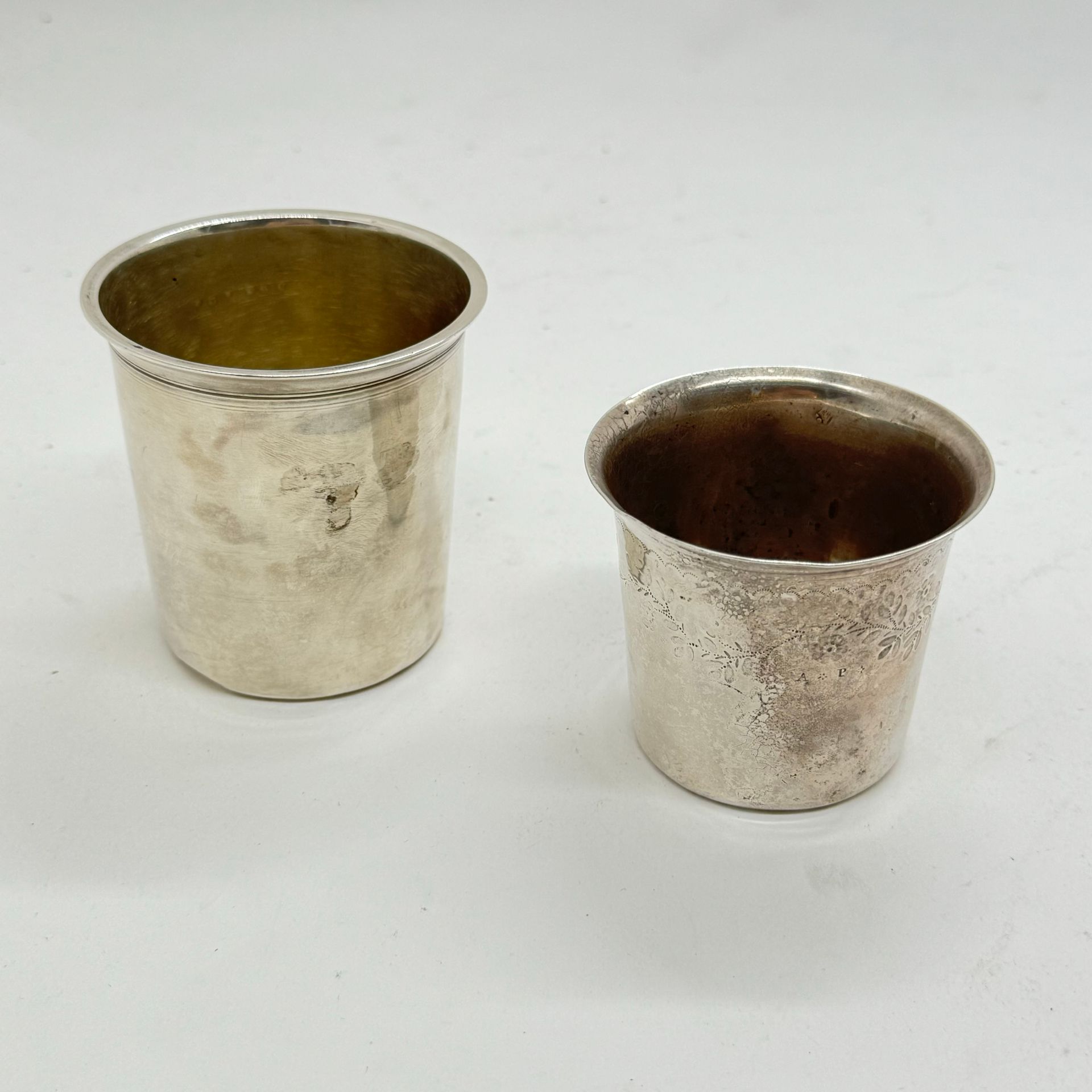 Set of two 925/°°° silver kettledrums
Net weight: 121 g