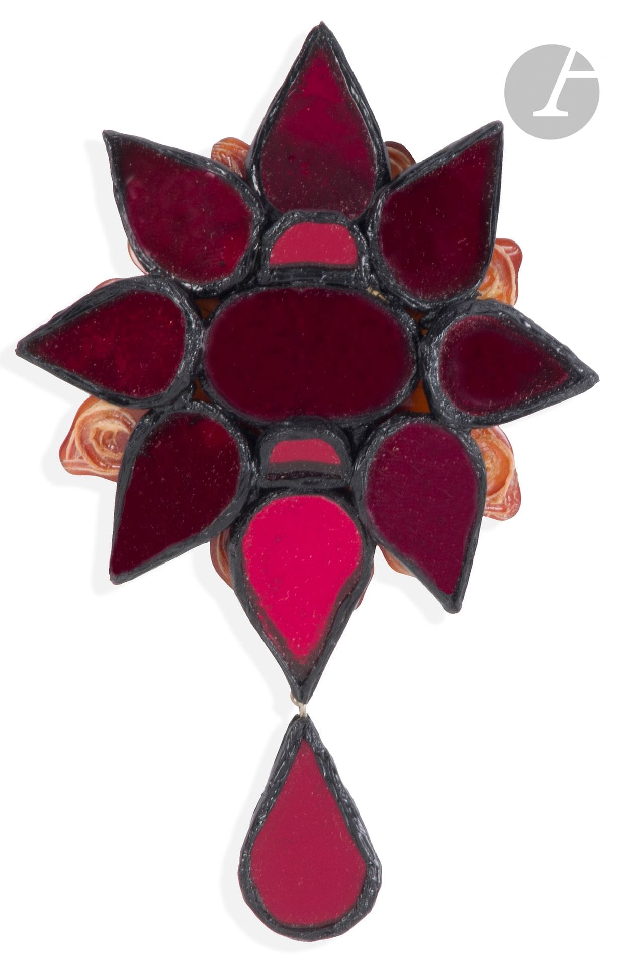 Irena JAWORSKA (1925-2021)
Black resin and small red mirror-like plates brooch with drop pendant, scale-like resin plate on back. Signed. 12 x 7 cm
Provenance: Private collection, Paris
Acquired directly from the artist