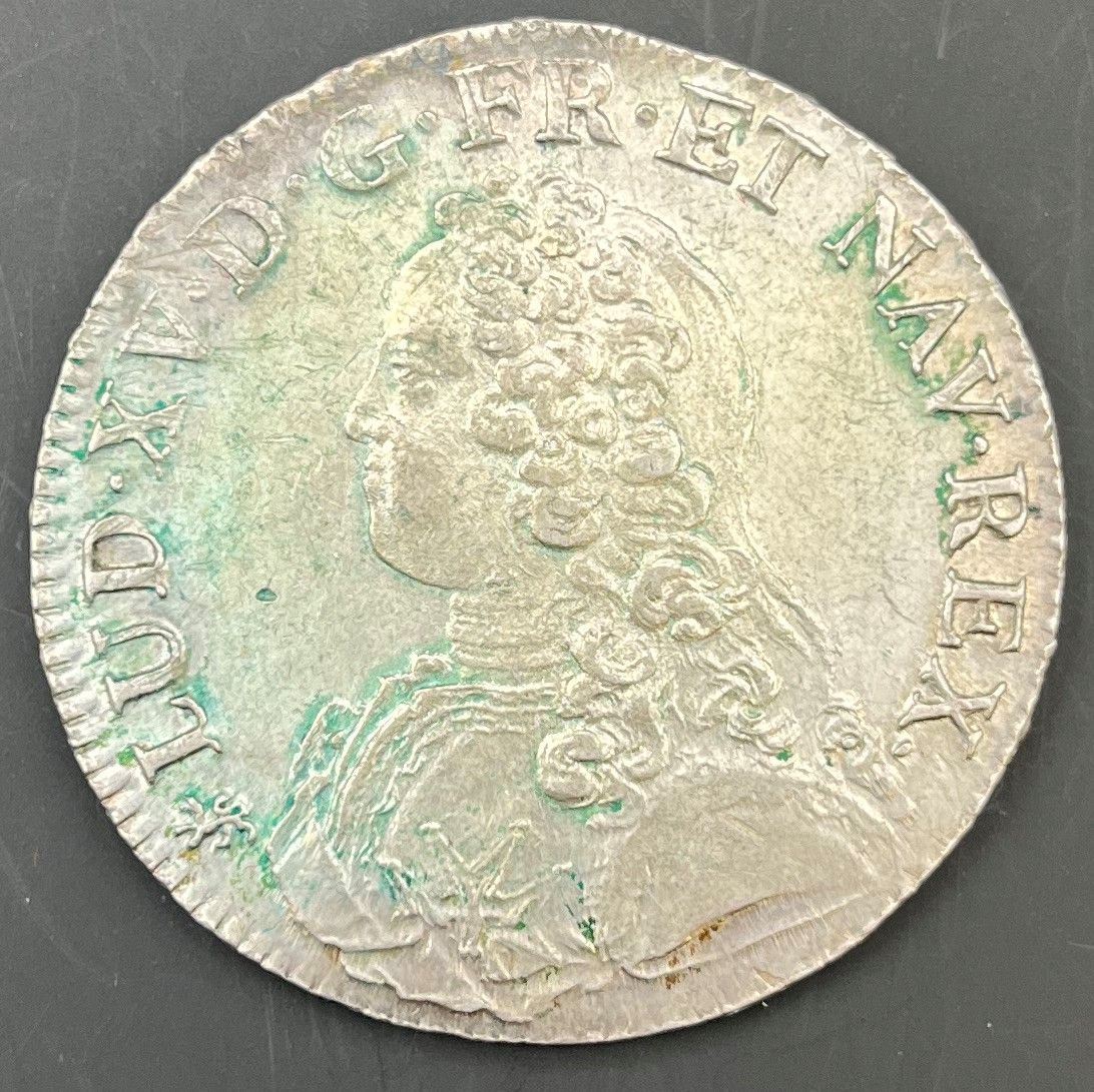 FRENCH ROYAL SILVER COINS
 LOUIS XV (1715-1774)
Ecu aux rameaux d'olivier, silver, 1736, T=Nantes.
D.1675
TB