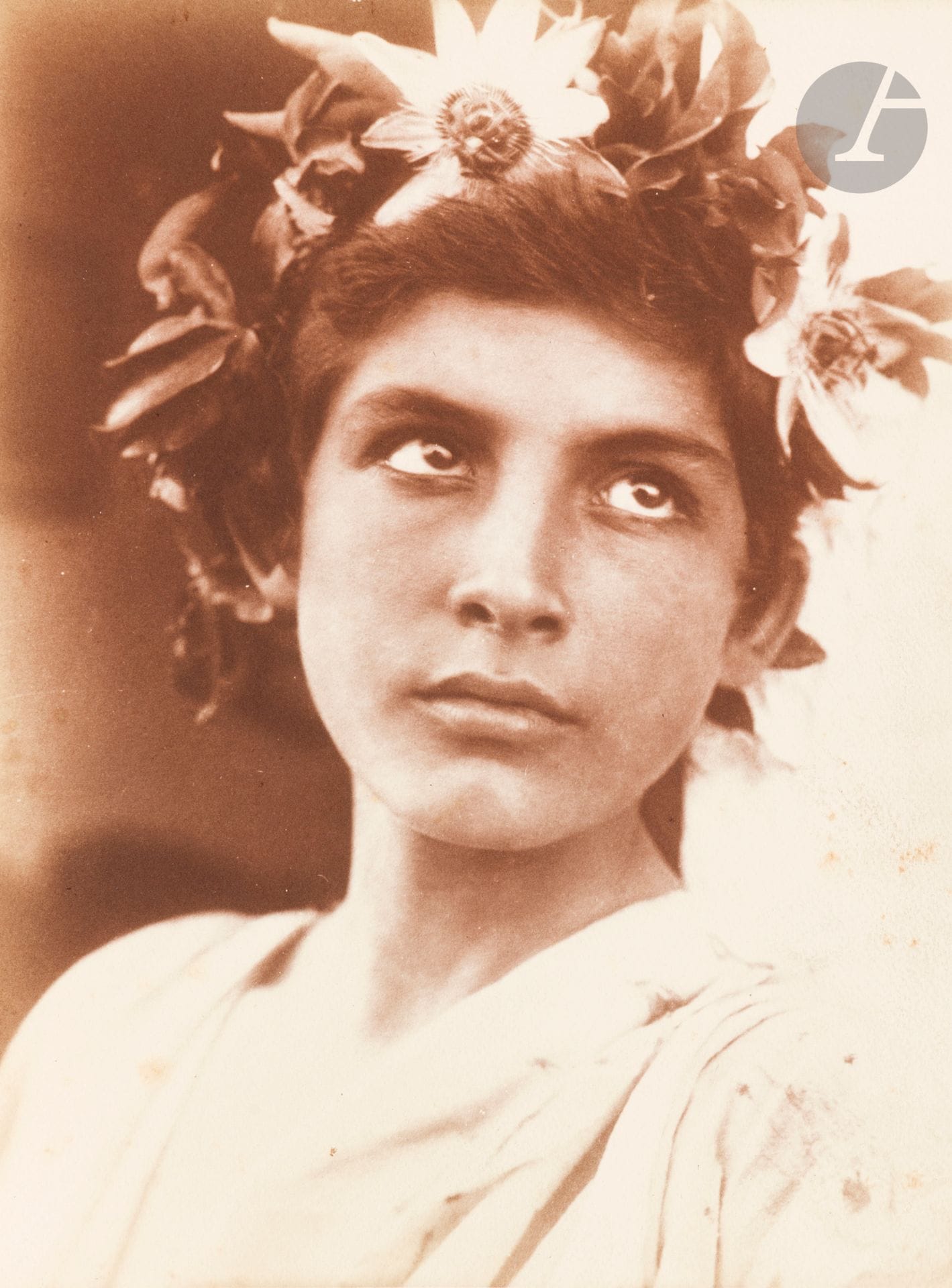 Wilhelm von Gloeden (1856-1931) - Vincenzo Galdi (1871-1961) - Giovanni Marziani et divers
Adolescent sicilien à la couronne de fleurs. Adolescents siciliens drapés. Portraits, c. 1890-1920.
Neuf (9) épreuves sur papier albuminé et trois (3) épreuves argentiques d’époque dont deux (2) au format carte postale. Nombreux tampons de photographes aux versos. 
Formats : de 14 x 9 à 22 x 15,5 cm

Provenance : 
Collection François Lepage, Paris.