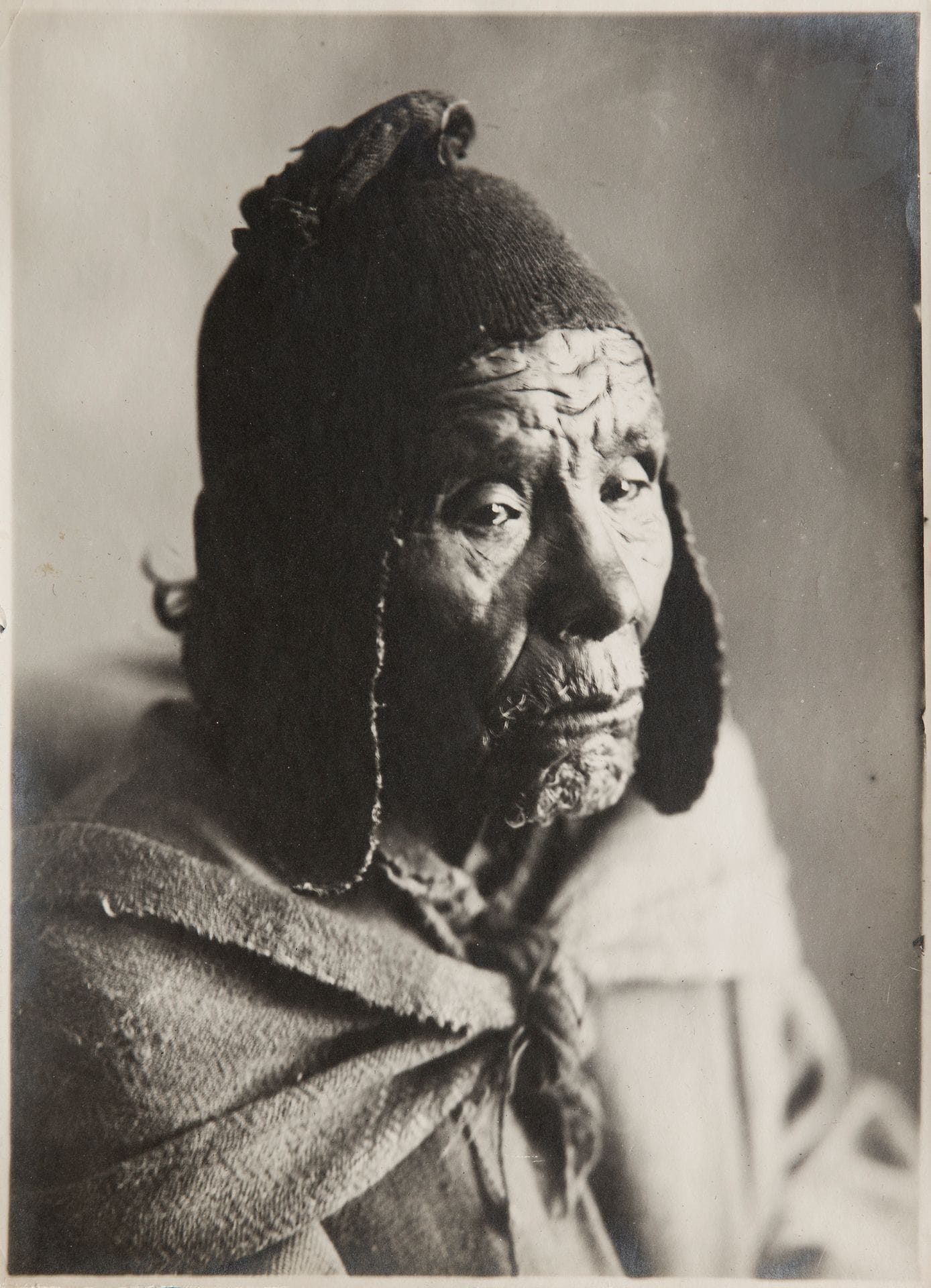 Luigi Domenico Gismondi (1872-1946) 
Bolivia, c. 1927-1929. 
Aymara ethnic group. 
Five (5) vintage silver prints, two signed in the negative. Photographer's stamp (3), handwritten annotations and date on versos.
23 x 17 cm with margins