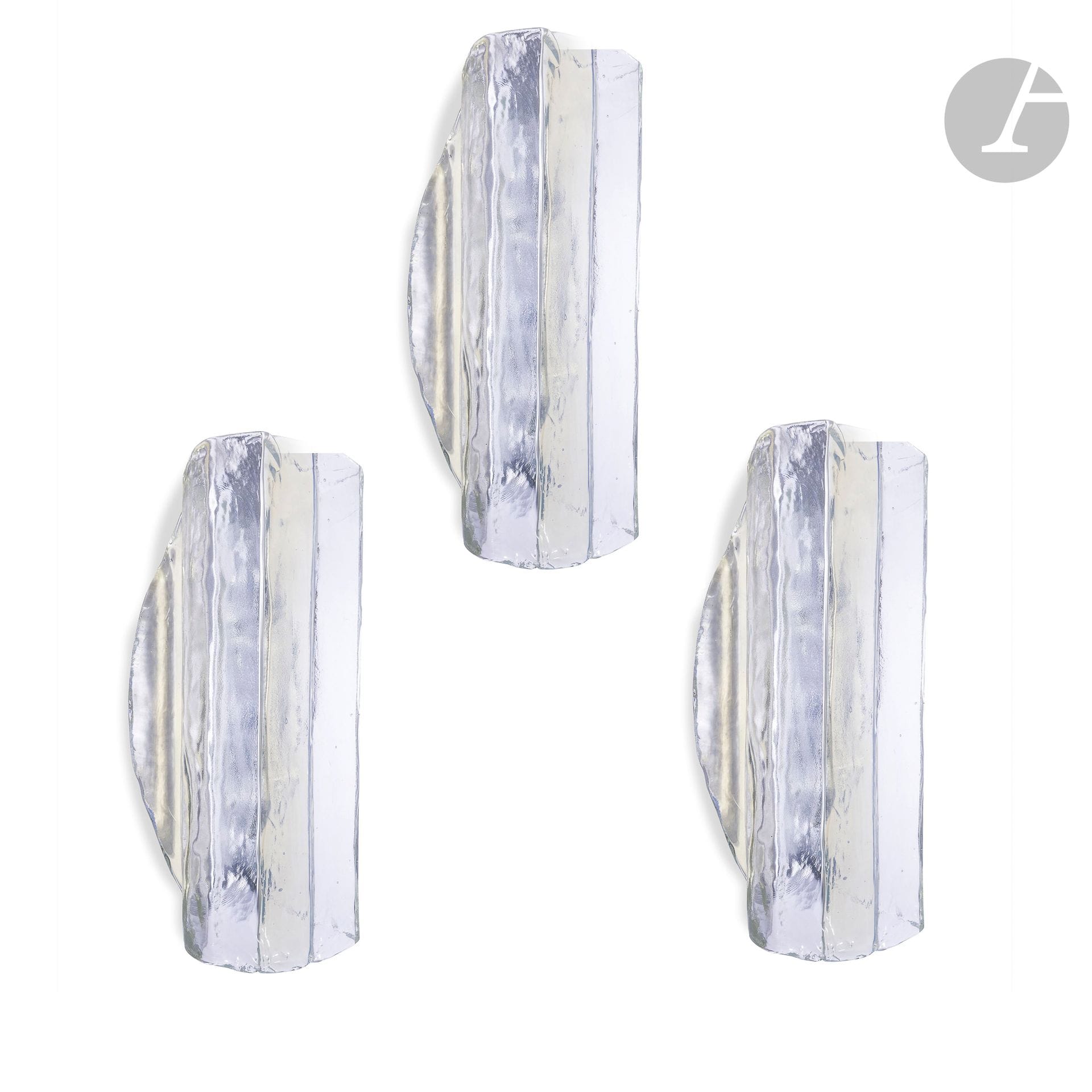 CARLO NASON (B. 1936) DESIGNER &amp; MAZEGGA ÉDITEUR (ATTRIBUTED TO)
Suite of three sconces. Bulb caps in hot-molded clear glass; central parts in hot-molded and bonded opalescent glass. White lacquered metal plates. H.40cm - L.17cm