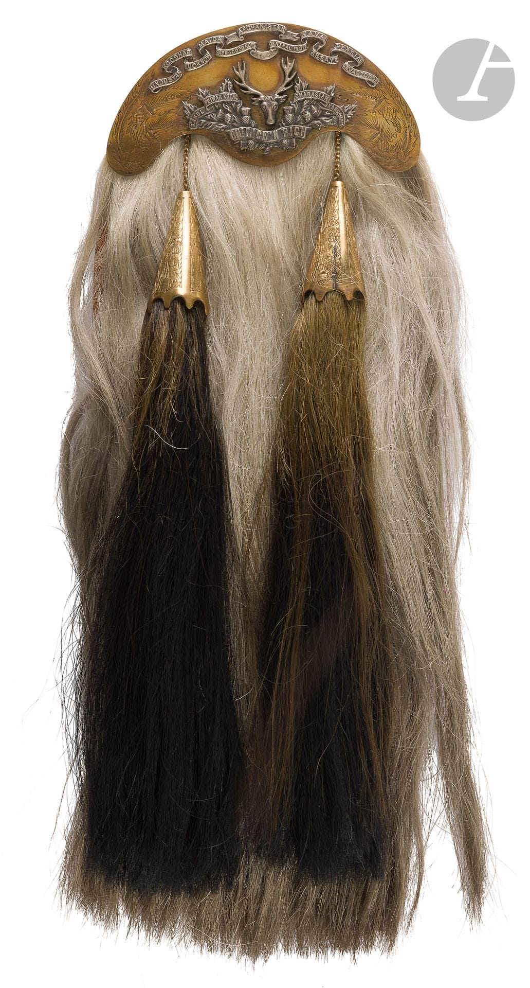 Tartan sporran in leather, brass, silver-plated metal and horsehair.
With belt.
B.E.