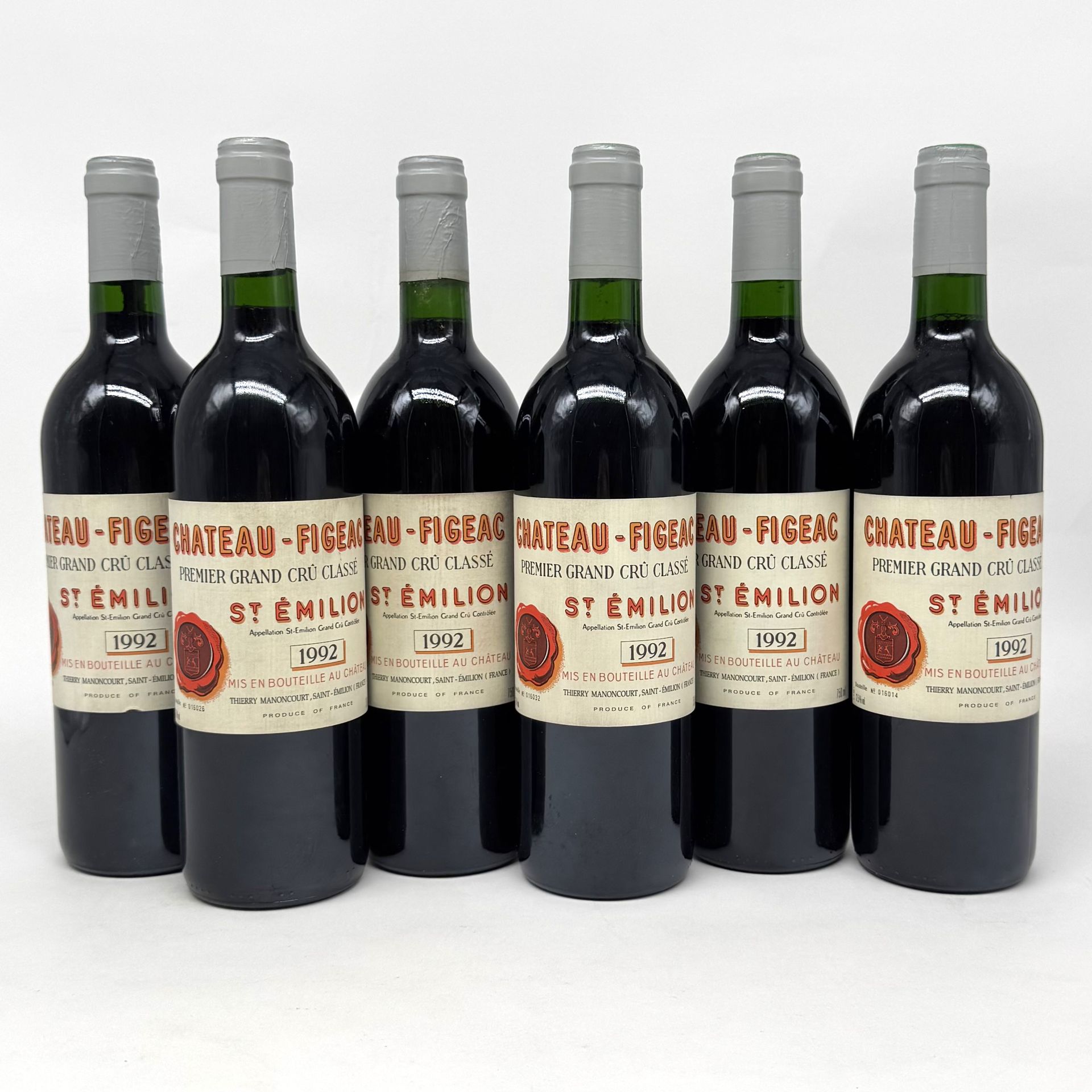 6 B CHÂTEAU FIGEAC (Caisse Bois d'origine sale) (capsules négoce), GCC1B Saint-Emilion, 1992