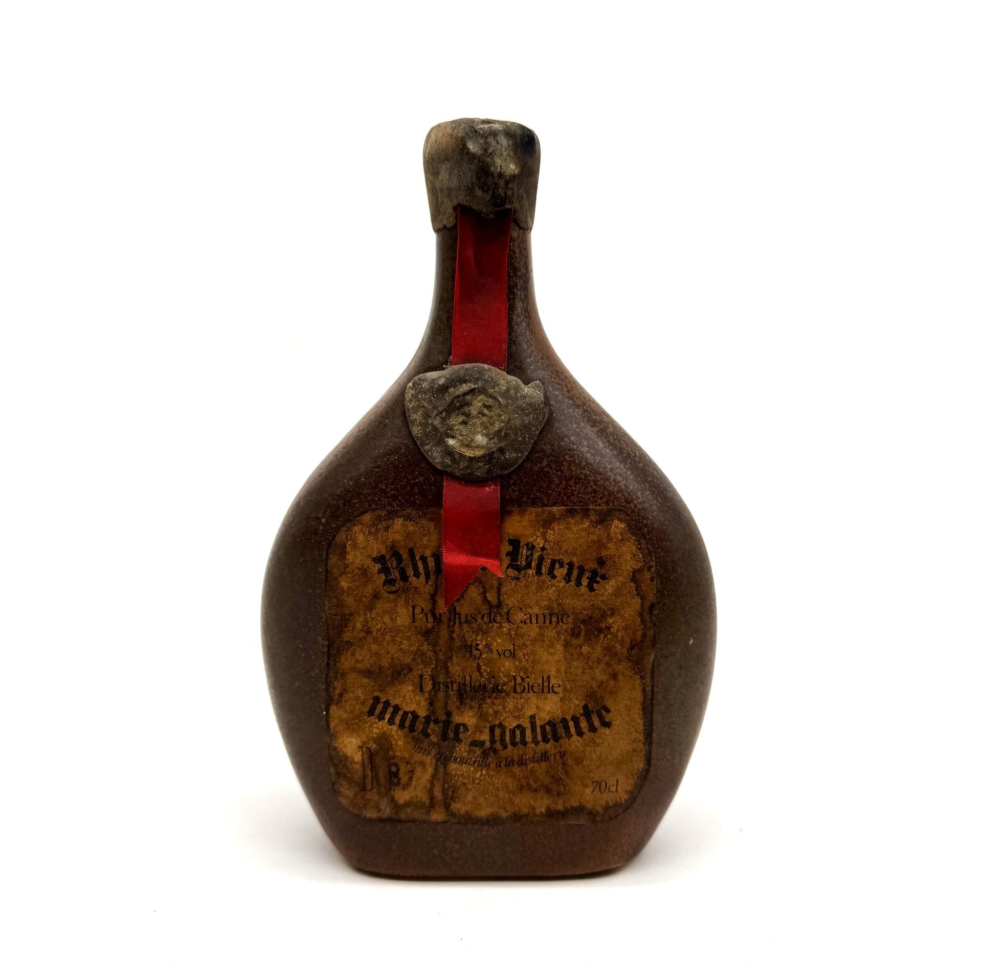1 B RHUM VIEUX AGRICOLE MARIE-GALANTE 70 cl 45% (M.B.? ; c.s.), Bielle, NM