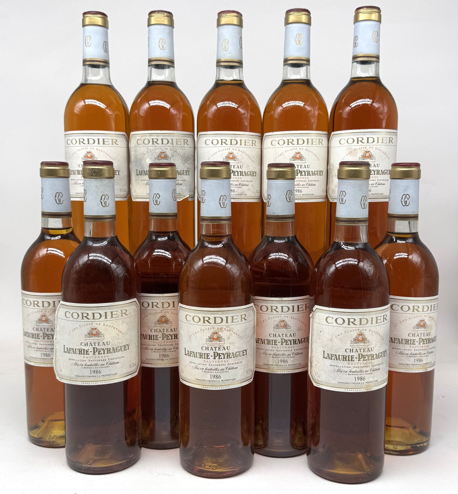 12 B CHÂTEAU LAFAURIE-PEYRAGUEY (Dirty original wooden case) (11 T.L.B.+ or better; 1 T.L.B; e.t.h. of which 1 e.a.), CC1 Sauternes, 1986