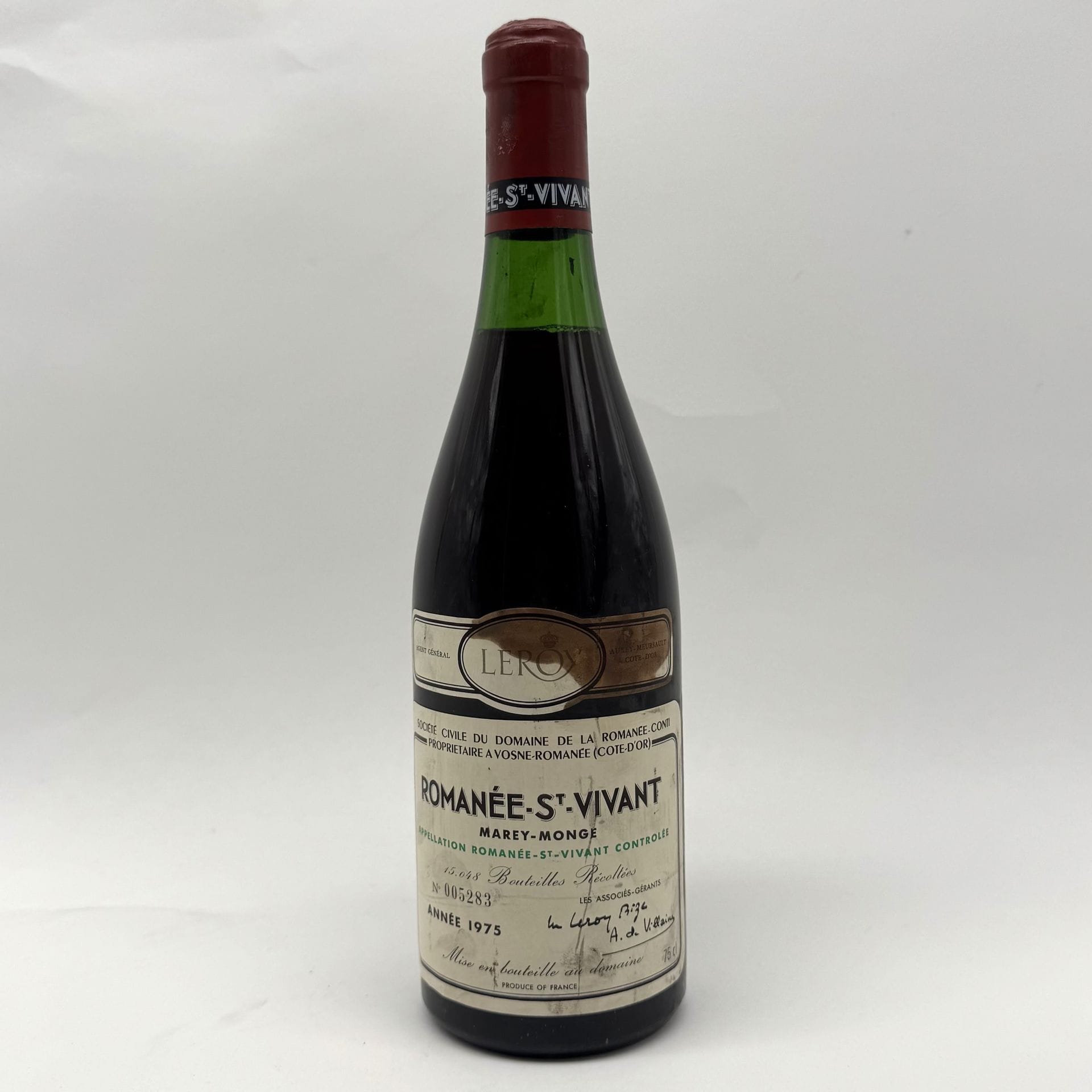 1 B ROMANÉE-SAINT-VIVANT (Grand Cru) (2,8 cm; e.t.h; n° 005283; capsule bosselée; 15048 bouteilles récoltées), Domaine de la Romanée-Conti, 1975
