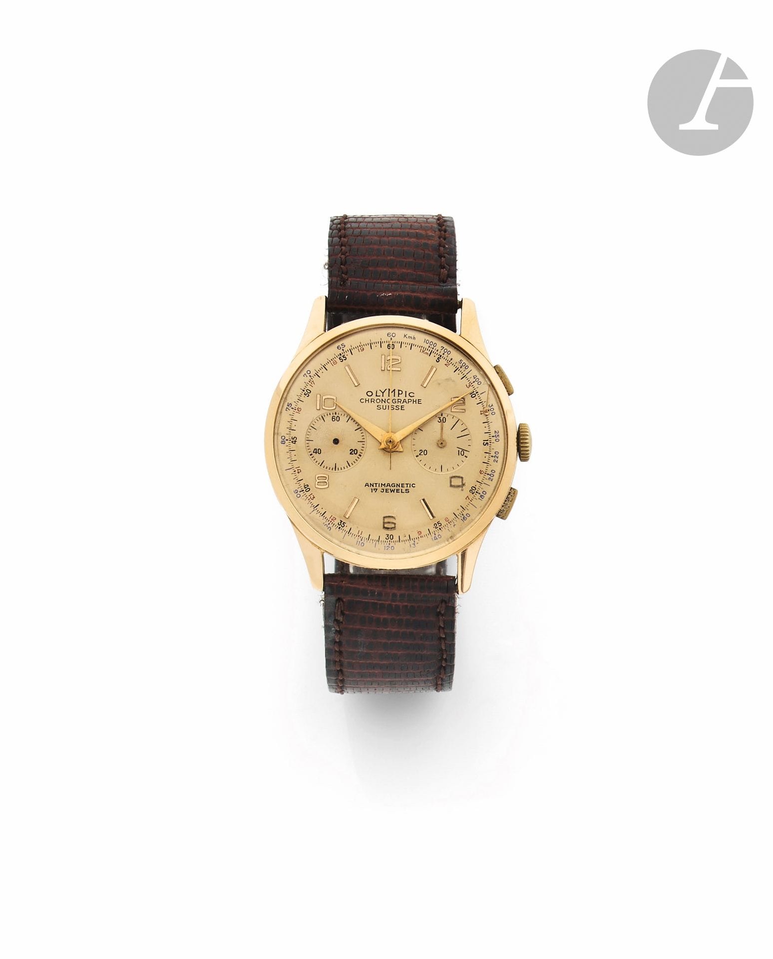 OLYMPIC
CHRONOGRAPHE 
ANNÉES 50
Montre bracelet en or rose 18K (750) sur cuir avec chronographe, travail suisse.
Boîtier : rond, double fond antimagnétique en métal, poussoirs rectangulaires. 
Cadran : cuivré, deux compteurs
Mouvement : mécanique, cal. Landeron 51.
Bracelet : cuir avec boucle ardillon rapportée. 
Cadran signé. 
Numérotée 901 132.
Diam. 38 mm
Poids brut : 48,4 g