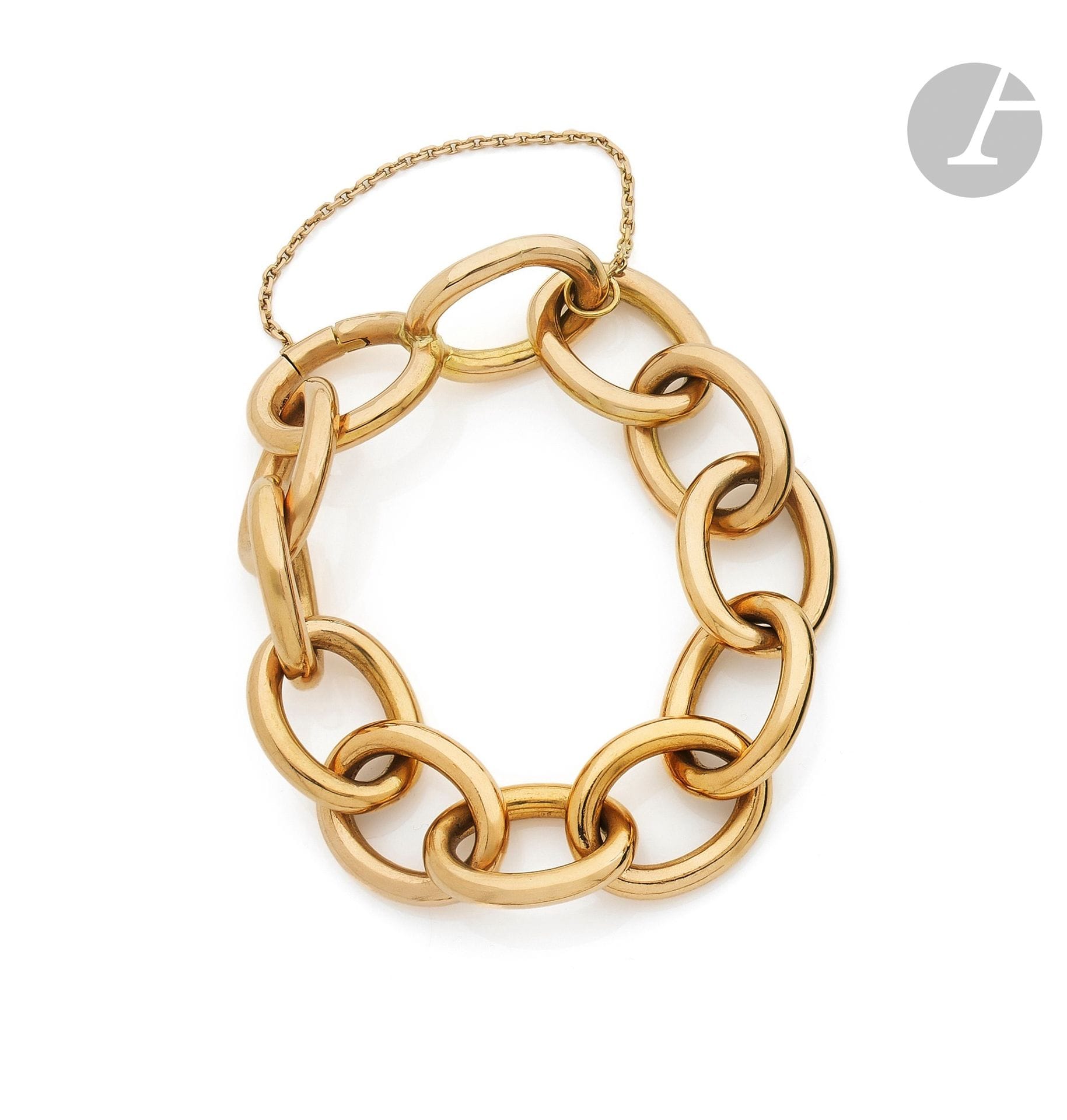 Bracelet articulé de larges maillons ovales en or rose 18K (750). Longueur : 21 cm environ. Poids : 141,2 g

A gold bracelet