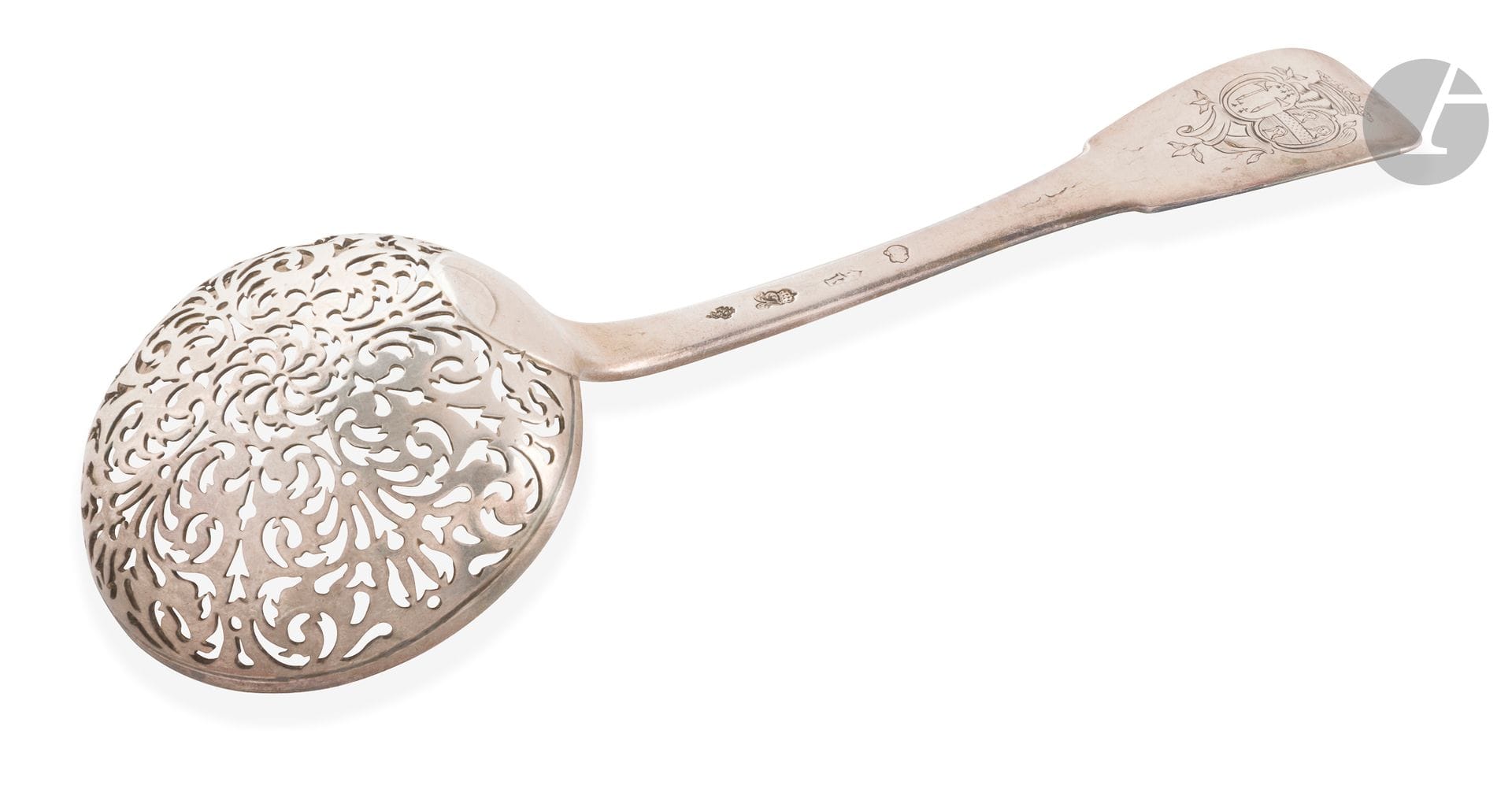 PARIS 1769 - 1770
Silver sugar spoon, uniplat model, the spatula engraved with a wedding coat of arms surmounted by a marquis coat of arms, the spoonhead edged with a row of filets.
Master goldsmith : Pierre Nicolas SOMME, received in 1760
Weight: 75 g - length: 19.2 cm