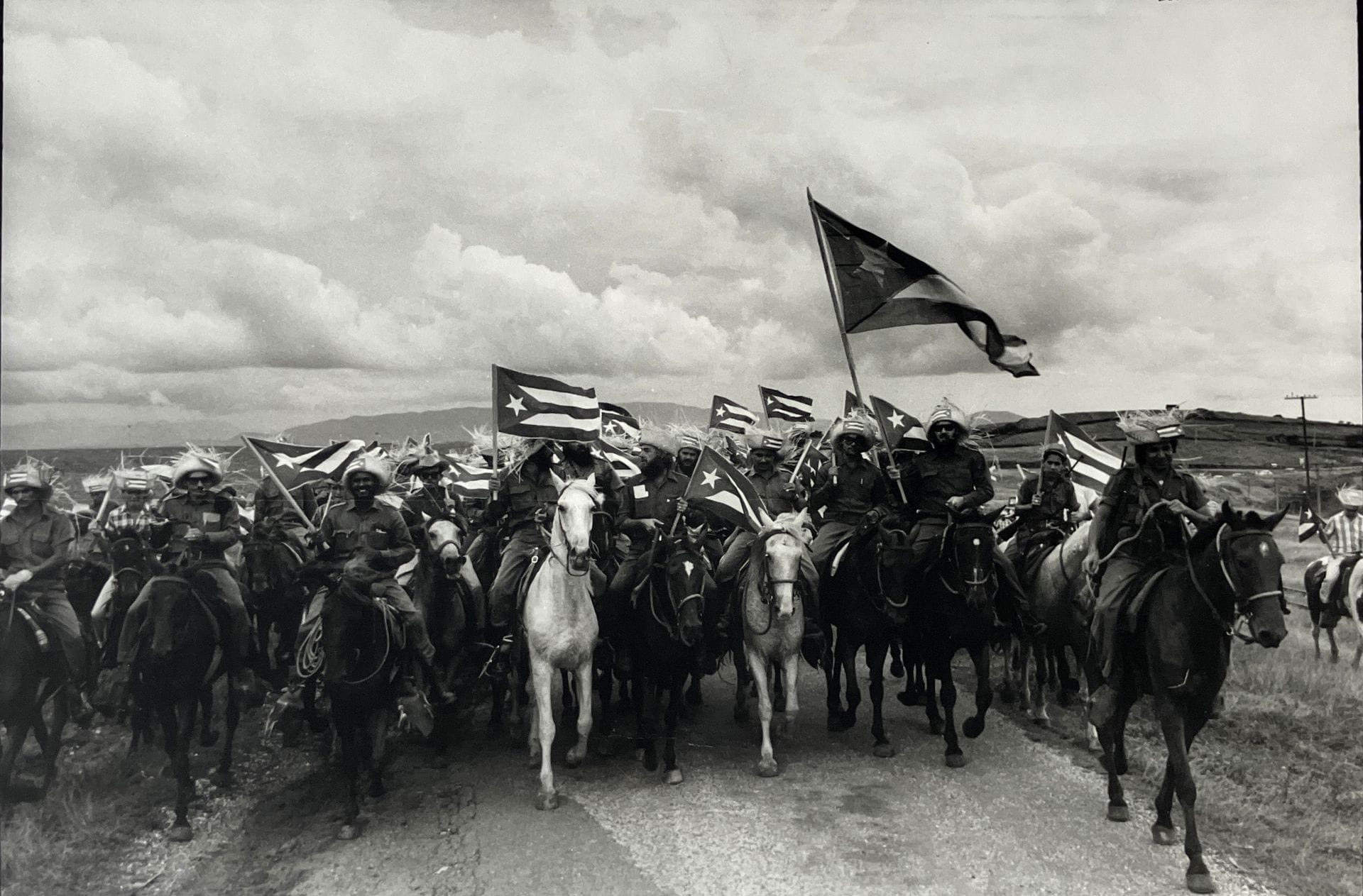 Raúl Corrales Fornos (1925-2006)

Caballeria, 1960.

Silver print (c. 1997) signed, titled, dated and dedicated in ink in the lower margin.

Image: 19 x 29 cm / Sheet: 27.5 x 37.5 cm