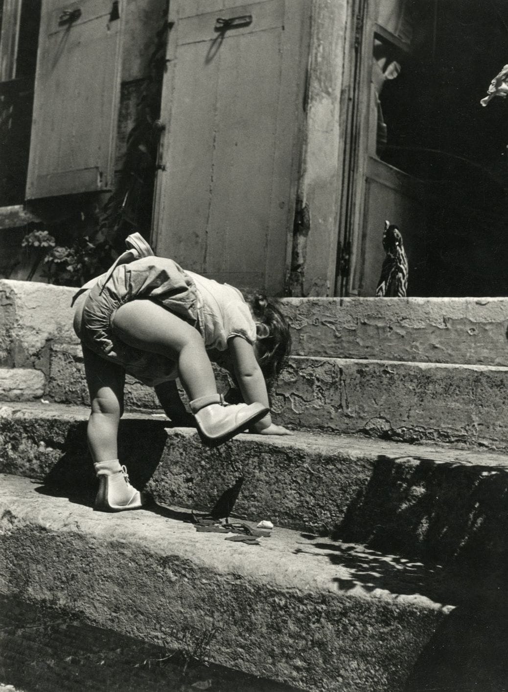 Ergy Landau (1896-1967)

Fillette, c. 1950.

Épreuve argentique (c. 1960). Tampon de la photographe au verso.

Image : 24 x 18 cm / Feuille : 25,5 x 19,5 cm