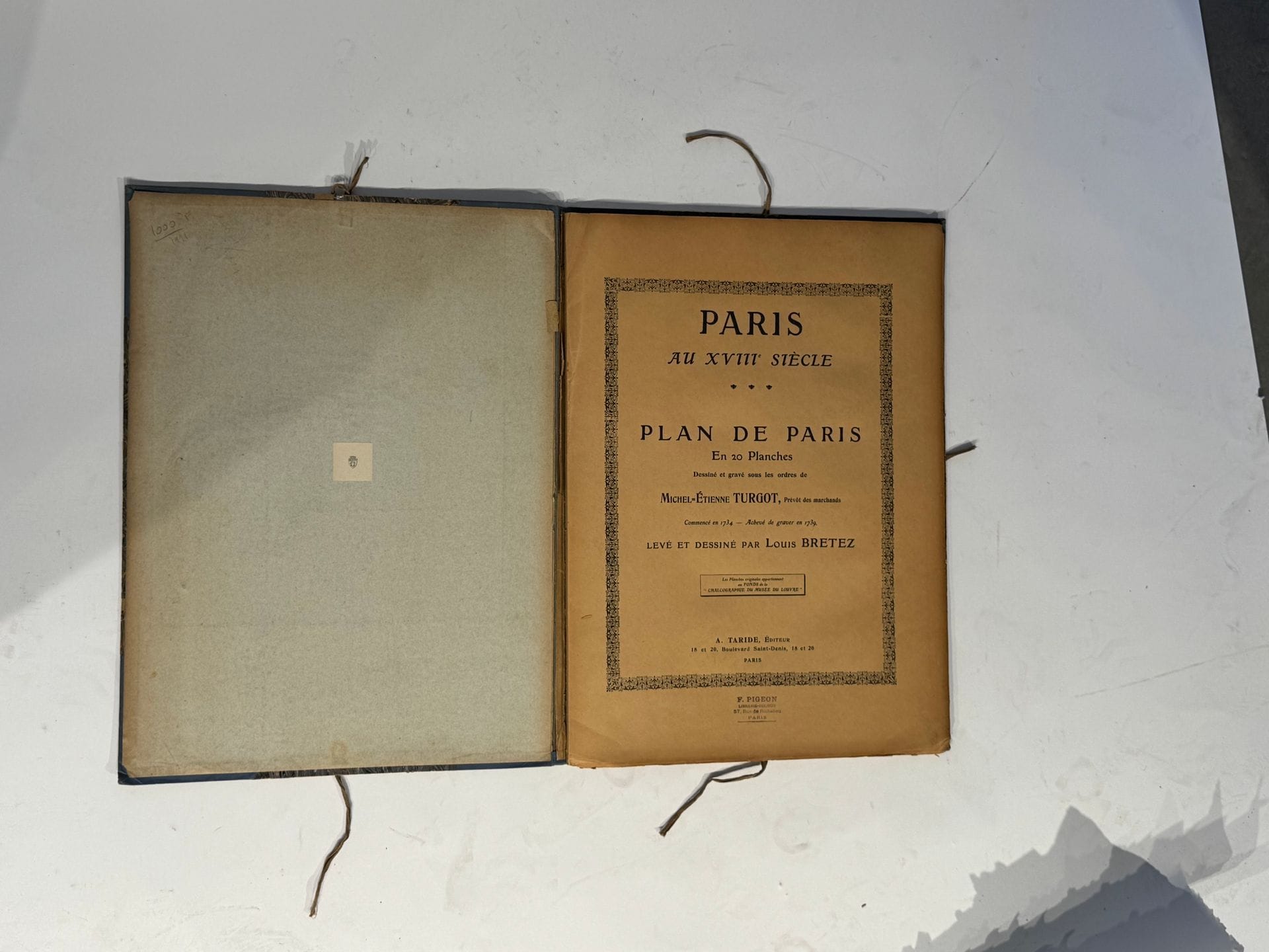 Louis BRETEZ pour Michel-Etienne TURGOT
Paris au XVIIIe siècle, Plan de PARIS en 20 planches, dessiné et gravé sous les ordres de Michel-Etienne TURGOT, prévôt des marchands. in-folio.
Edité par A. TARDIE, Paris.