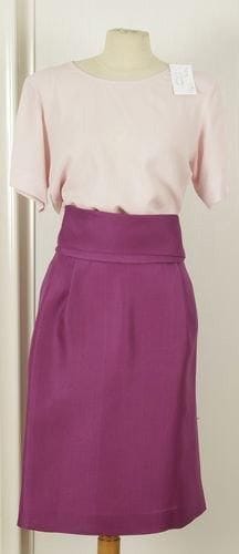 M27: Lot de trois pièces: deux corsages, un rose et un jaune (T.36), une jupe en soie violette (T.42), YVES SAINT LAURENT RIVE GAUCHE