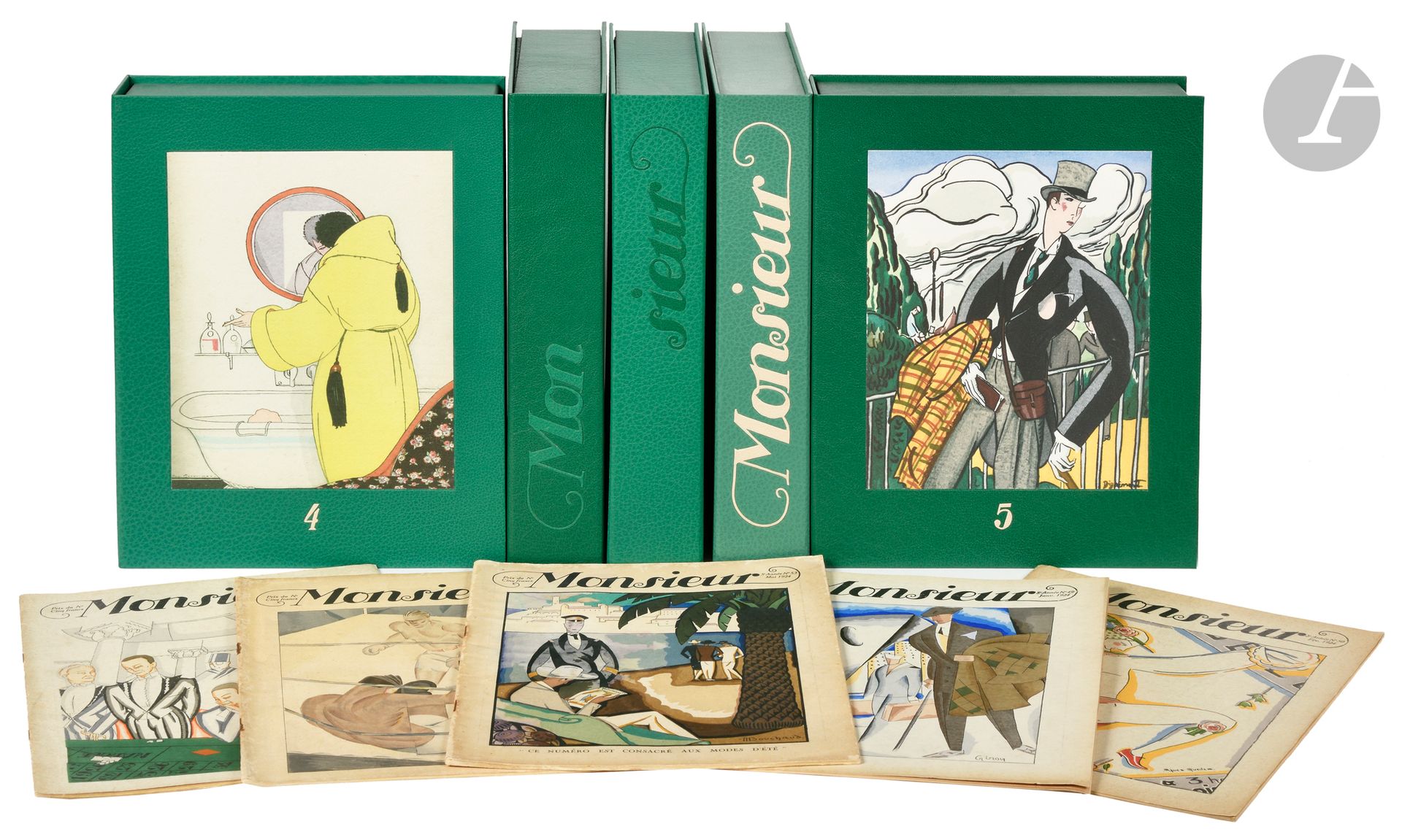 [REVUE MASCULINE].
Monsieur. Revue des élégances, des bonnes manières et de tout ce qui intéresse Monsieur.
Paris : J. Hebertot, 1920-1925. — 55 grands fascicules in-4, brochés, conservés dans 5 boîtes en buffle vert, titre en relief au dos, en camaïeux de verts courant sur les deux premières et deux dernières boîtes, en blanc sur la troisième boîte, premiers plats numérotés et illustrés d’une des couvertures dans une cuvette (Martine Clamagirand-Roth).

La plus belle revue de mode masculine jamais parue.

Elle commence en 1920 et se termine en 1924 et comprend des illustrations en couleurs au pochoir de Bénito, Boutet de Monvel, Coulon, Dignimont, Dulac, Halouze, Marc Luc, Marty, Mourgue, Pecoud, de Roux, Taquoy…

Cette réunion va du numéro 1 (janvier 1920) au numéro 58 (octobre 1924). Il manque les numéros 30 et 32 (juin et août 1922).

L’ensemble comprend 3 planches offertes en prime aux abonnés : Le Cavalier seul ou le bal travesti, par Édouard Halouze ; Une grosse cote, par Pierre Mourgue (en double, dont une avec petits défauts) ; La Robe de chambre. Rien de nouveau sous le Soleil, par Guy Arnoux.

La collection est enrichie du dessin original en couleurs de la couverture d’avril 1923 (n° 40).

On joint trois fascicules de Monsieur, la mode et les sports (août, septembre et octobre 1925) et trois fascicules du Journal de Monsieur, revue mensuelle de la mode masculine (décembre 1936, mars et juin 1937).

Exceptionnel et rarissime ensemble, conservé dans des coffrets réalisés par Martine Clamagirand-Roth en 2013.

Des numéros défraîchis ou roussis.