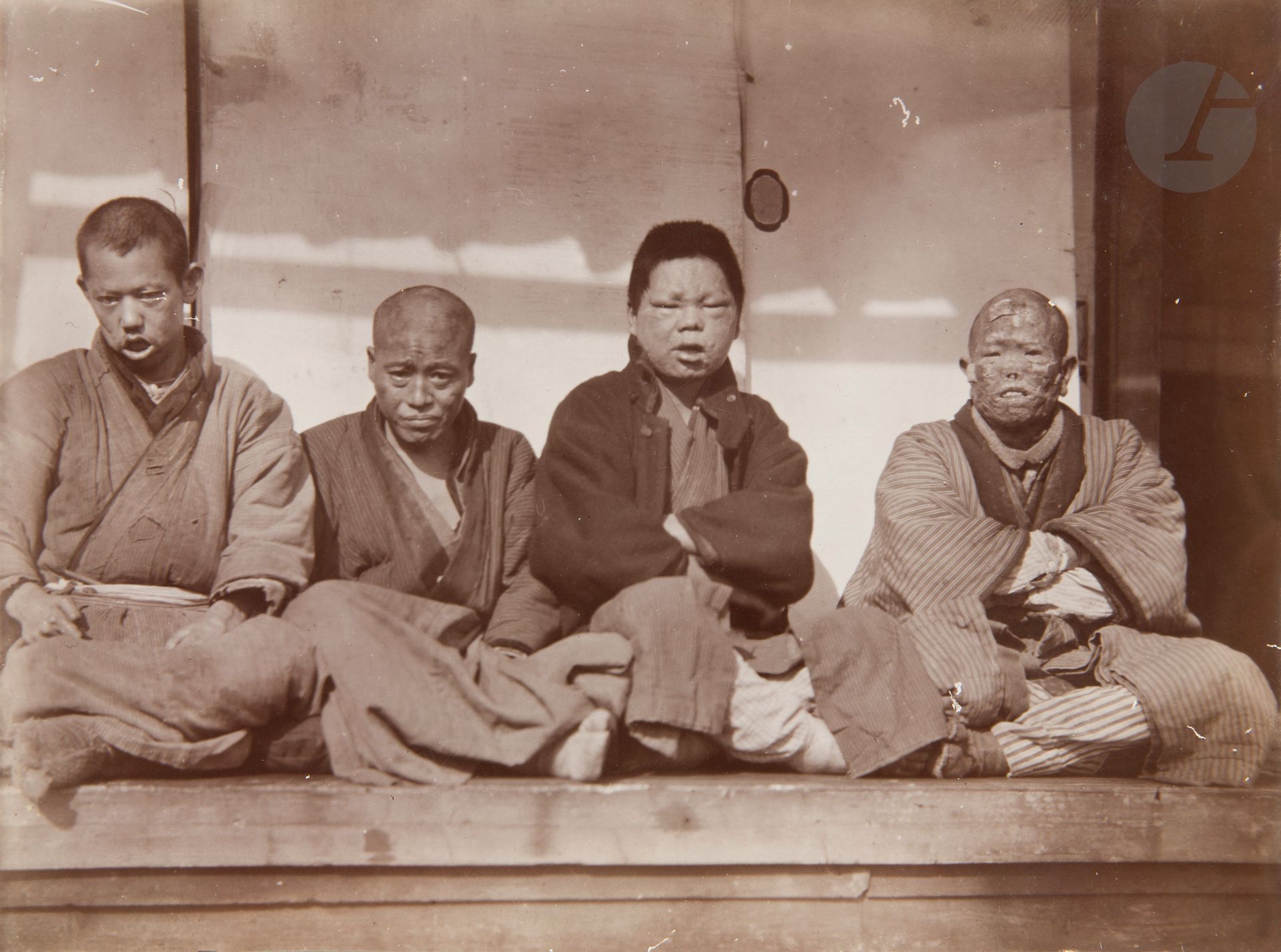 J. Suzuki - Y. Watanabe - F. Hasegawa - Y. Aizawa
Missions catholiques au Japon, c. 1900-1930.
Léproserie de Gotemba. Malades. Religieux. Jeux. Mission catholique de Hamamatsu. Portraits de groupes.
56 épreuves sur papiers albuminé, citrate et argentique d’époque, certaines montées sur cartons. Quelques annotations manuscrites et crédits de photographe aux versos des épreuves ou sur les montages.
Formats : de 5,5 x 6,5 à 22 x 29 cm