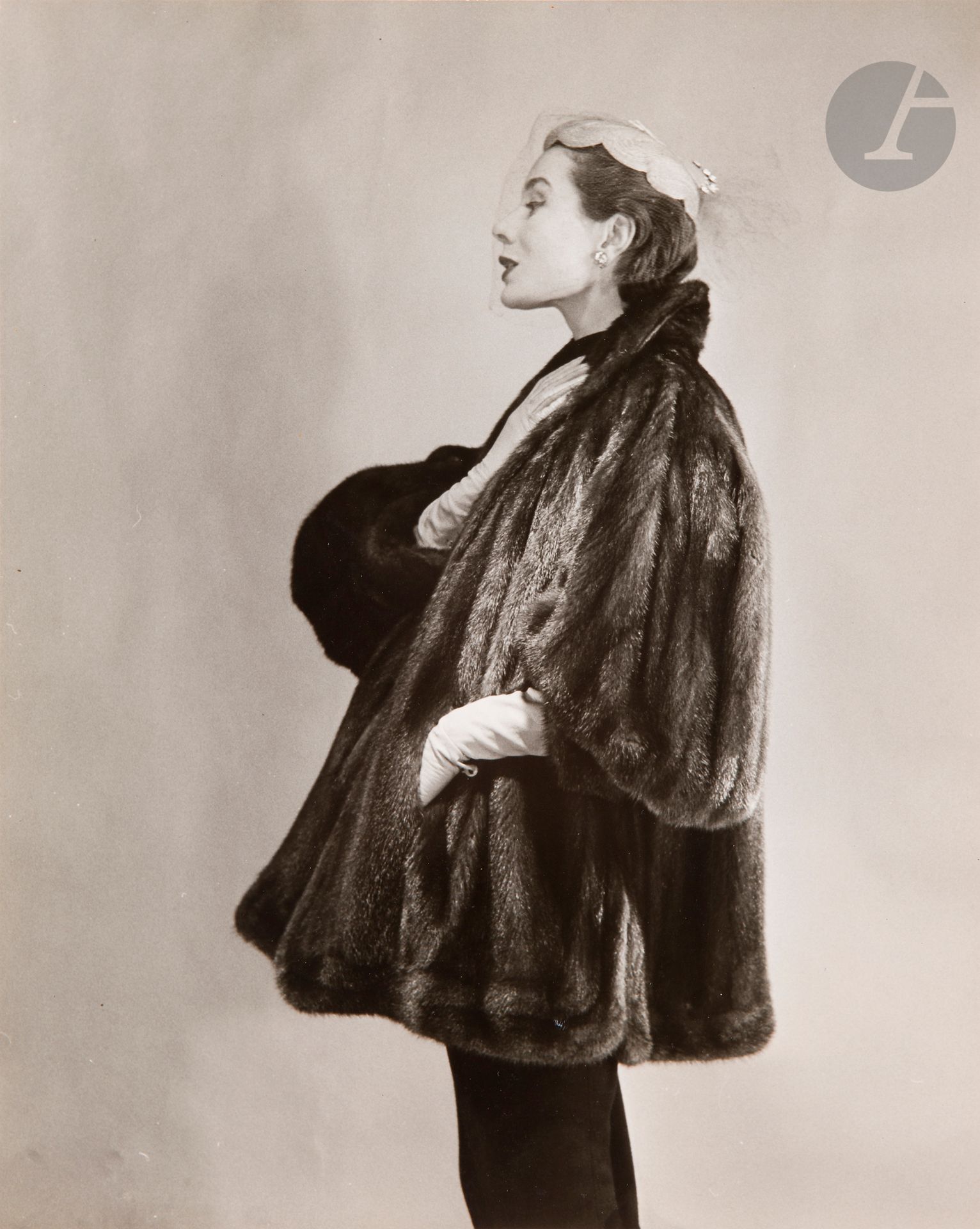Gene Fenn (1911-2001) 
Lisa Fonssagrives. Mode [Fourrure], c. 1950. 
Épreuve argentique d’époque. 
Image : 28,5 x 23 cm - Feuille : 30 x 24 cm 

Provenance : 
Collection Gene Fenn.