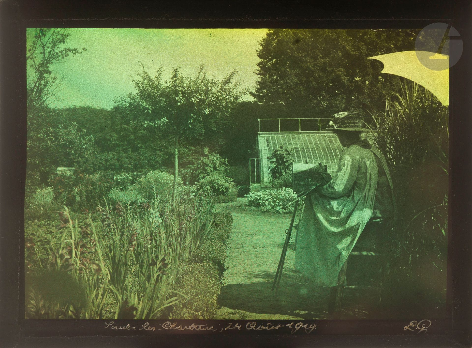 Léon Gimpel (1873-1948) 
Women in a carriage. Painter. Harvesting tomatoes. Picking flowers. Sunset. Alley of chestnut trees. Parc de la Jonchère. Saulx-les-Chartreux, 1918-1919. 
Ten (10) autochromes. Numerous signatures or initials of the photographer, captions and dates in white on the mounting strips. 
9 x 12 cm