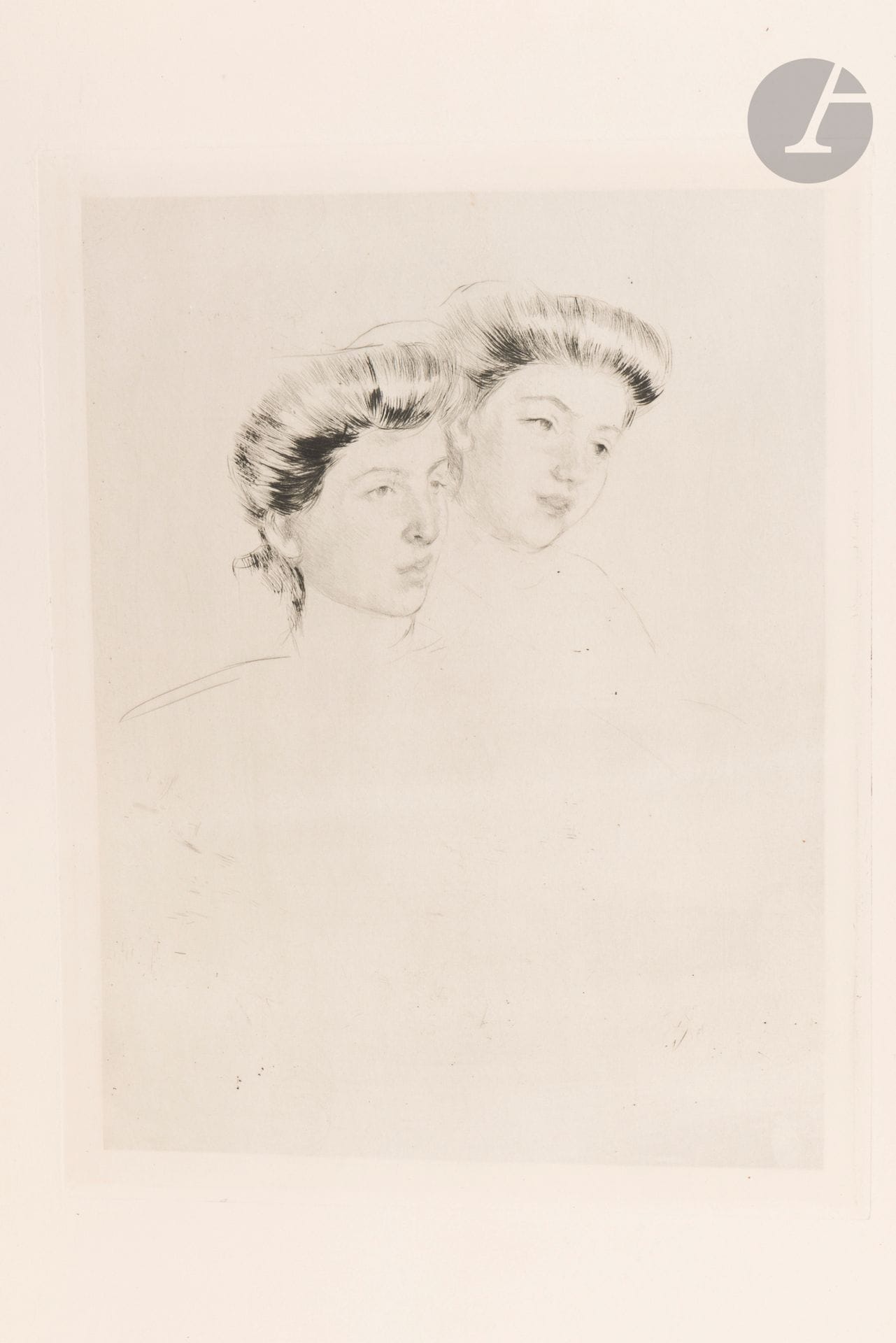 Mary Cassatt (1844-1926)
Heads of Two Young Women Looking to Right. Vers 1898. Pointe sèche. 238 x 310. Breeskin 163 +. Très belle épreuve sur vélin crème filigrané «Van Gelder Zonen». Infimes rousseurs et empoussiérage aux bords du feuillet. Longue trace de pli oblique médian. Toutes marges non ébarbées. Très rare : 2 épreuves connues selon Breeskin.