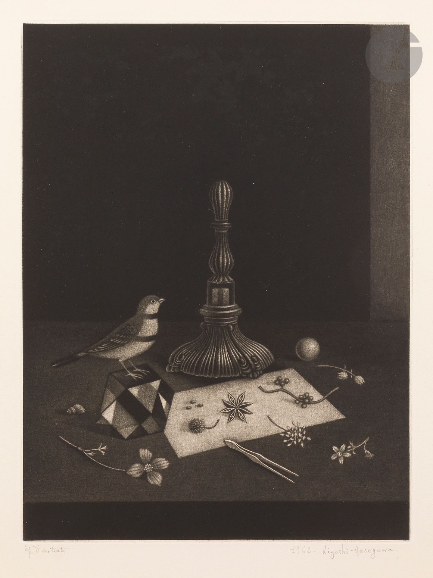 Kioyoshi Hasegawa (japonais, 1891-1980)
Oiseau apprivoisé (graines et fleurs). 1962. Manière noire. 265 x 360. Reifushobo 324. Très belle épreuve sur vélin crème, annotée « ép. d’artiste », datée et signée au crayon puis annotée en pied. Très légère trace d’oxydation aux bords. Toutes marges. Tirage définitif à 70 épreuves.

Provenance :  Michel Romand (1929-2013), arrière-petit-fils d’Edmond Sagot (1857-1917).
