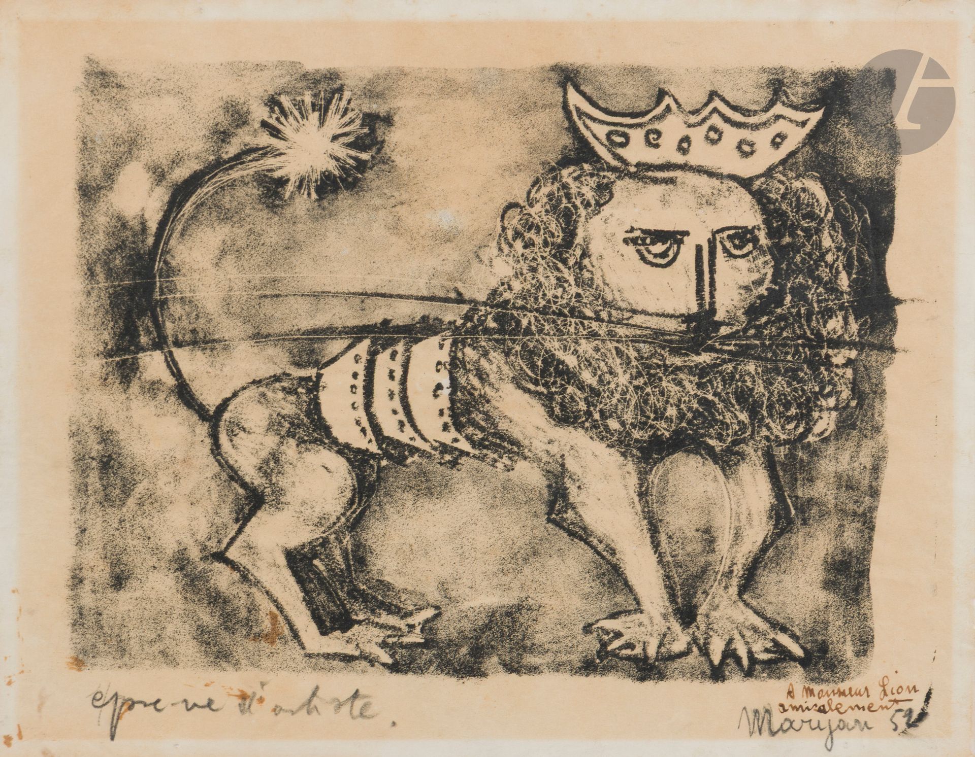Maryan S. Maryan (Pinchas Burstein, dit) (américain d’origine polonaise, 1927-1977)
Lion couronné. 1952. Lithographie. La feuille: 280 x 220 mm. Belle épreuve sur vélin blanc, annotée «épreuve d’artiste», signée et daté au crayon puis dédicacée à la plume et à l’encre sépia «à monsieur Lion / amicalement». Trace claire d’oxydation à l’ouverture d’un ancien montage. Toutes marges. Cadre (non examinée hors du cadre).