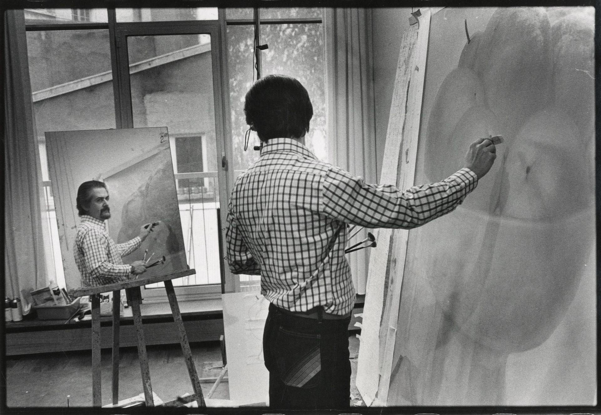 Pierre Boulat (1924-1998)
Fernando Bottero. Paris, 1980. 
Silver print (c. 2000). Photographer's dry stamp in lower right margin. Photographer's credit, caption and date in pencil on verso. 
Image: 24 x 34.4 cm / Sheet: 28.2 x 35.3 cm
