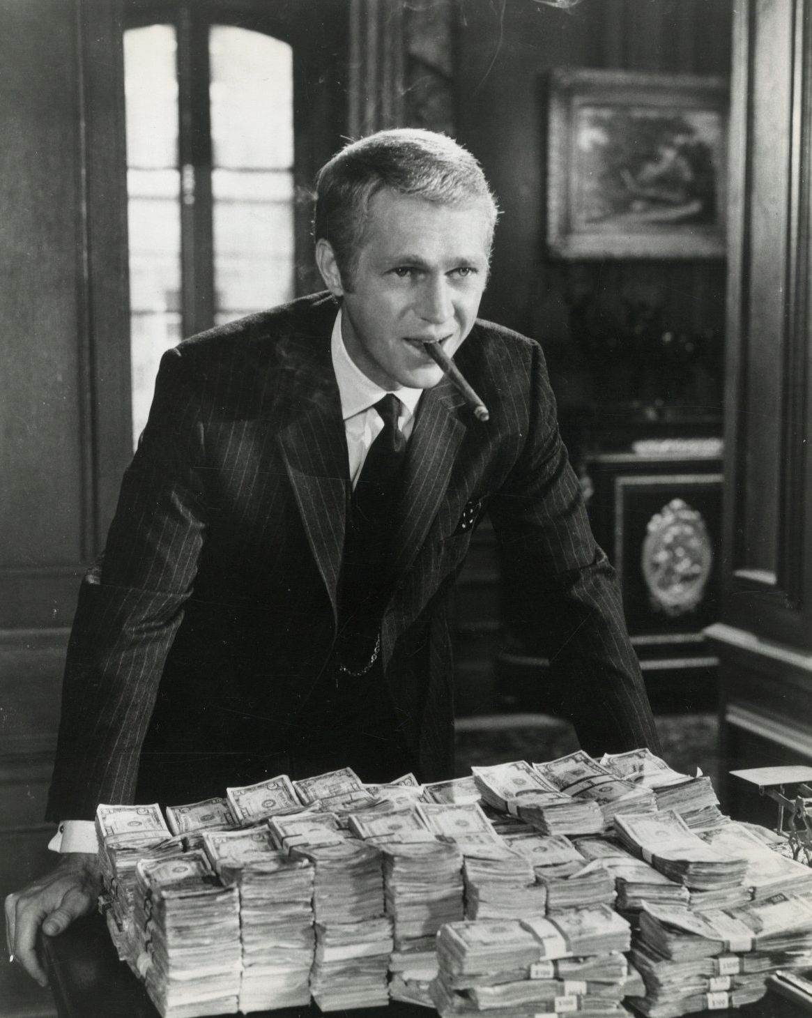 Photographe non identifié
Steve McQueen sur le tournage de L'Affaire Thomas Crown de Norman Jewison [Cinéma], 1968.
Épreuve argentique d'époque.
25,5 x 20,5 cm