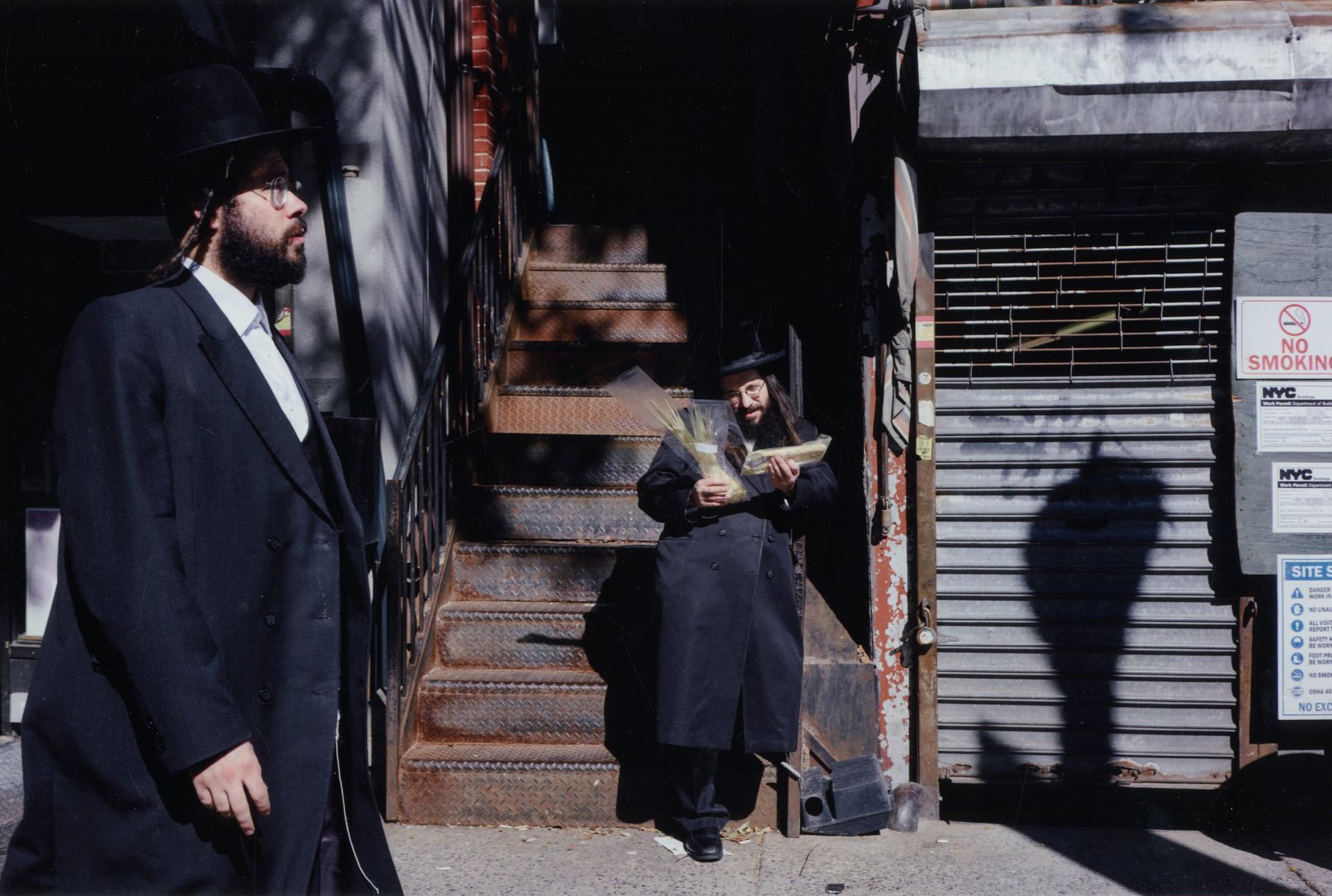 Olivia Bonnamour
Twinsies, October 2022. 
Vintage chromogenic print, signed, titled and dated in ink on verso. Photographer's dry stamp in lower right margin. 
Image: 24.7 x 37 cm / Sheet: 30 x 40 cm