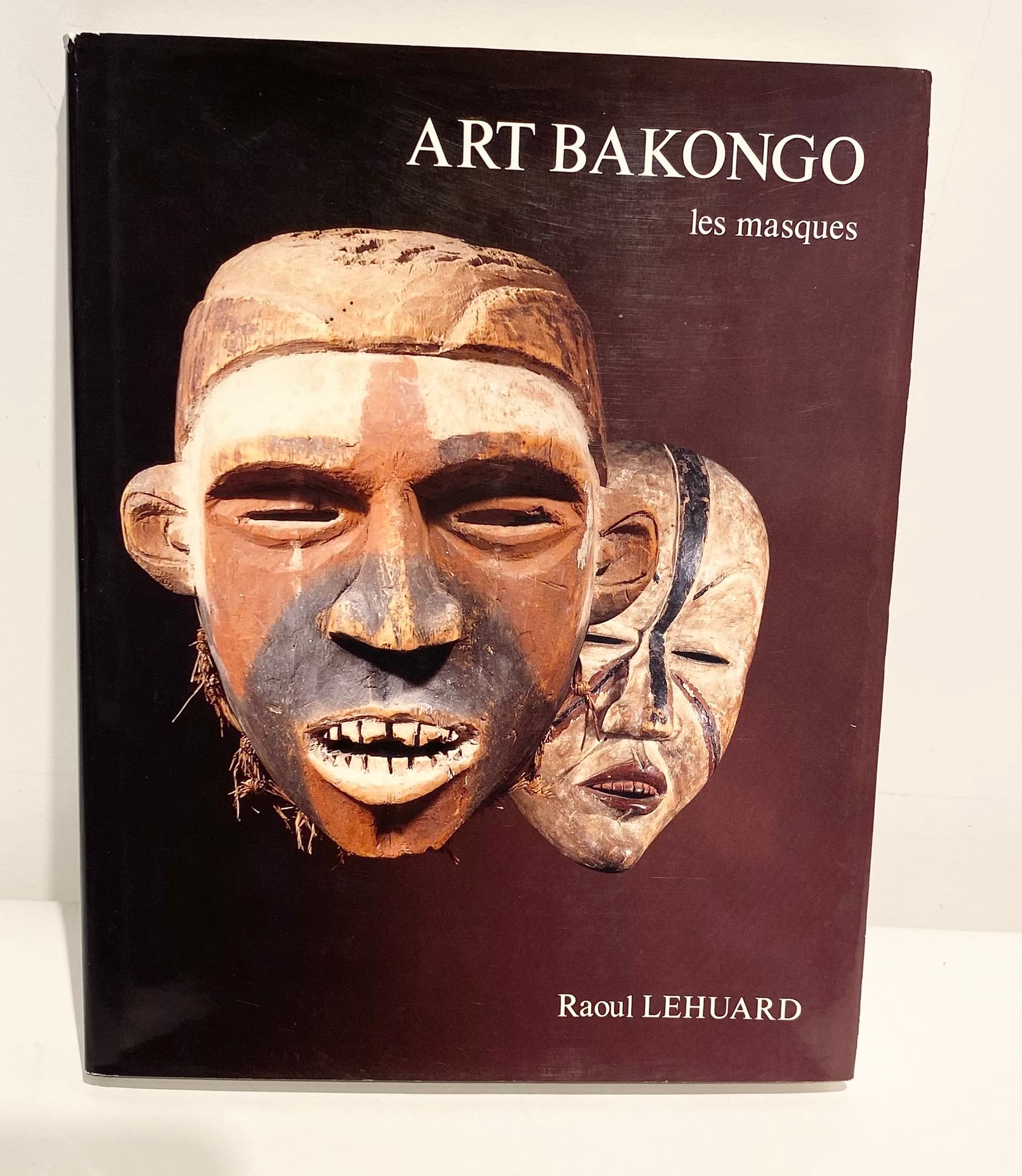 LEHUARD Raoul, Art Bakongo: les masques, Arts d Afrique Noire, 1993.