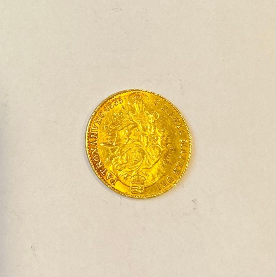 1 Ducat en or Hongrie.



Frais acheteur pièces et lots en or : 9,6% TTC -  8% HT 



Frais acheteur lots d'argenterie : 20% TTC - 16,67% HT