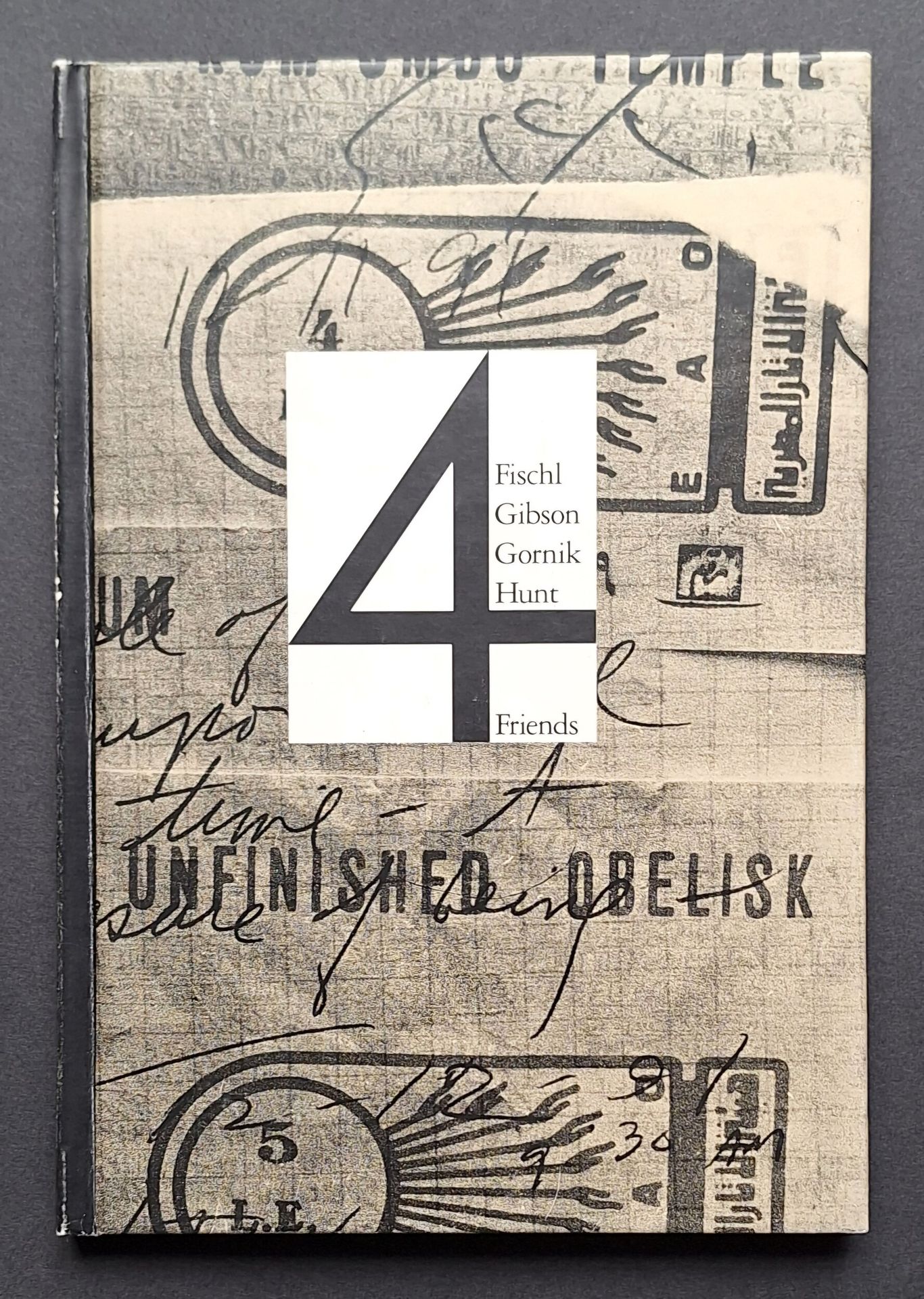 GIBSON, RALPH (1939) [Dédicacé Lucien Clergue]
FISCHL, ERIC
GORNIK, APRIL
HUNT, BRYAN
Four Friends.
The Aldrich Museum of Contemporary Art, 1992.
In-8 (21 x 14,5 cm). Édition originale, dédicacée à Lucien Clergue par Ralph Gibson en 1992. 96 pp. Cartonnage d'éditeur.