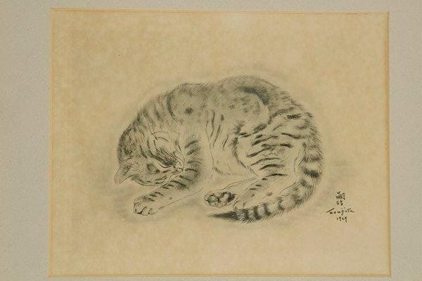 Léonard-Tsuguharu Foujita (1886-1968) (d?après)
Pasitea (chat roulé en boule). 1929. Procédé photomécanique d?après un dessin à l?encre de chine. 260 x 198. Buisson 29.165. Très belle épreuve sur japon. Fin pli cassé dans la signature. Marges. Cadre