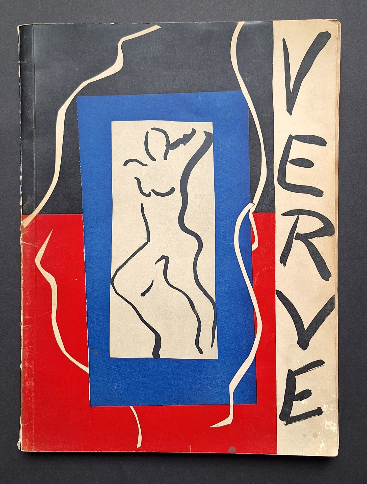 VERVE n°1
Verve.
Artistic and literary magazine. 
1st year. N°1 - December 1937.
In-folio (36 x 26 cm). First edition. Texts by André Gide, André Malraux, Henri Michaux, Georges Bataille, a.o. Photographs by Brassaï, Blumenfeld, Cartier-Bresson. Drawings by Matisse, a.o. Partially uncropped copy (with wetness at bottom and wear).