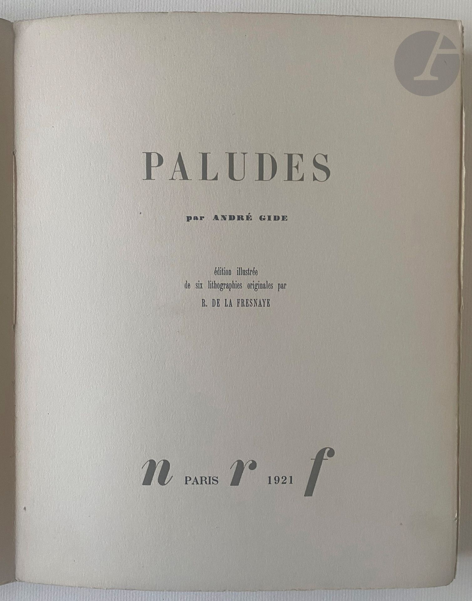 LA FRESNAYE (Roger de) - GIDE (André).
Paludes.
Paris : NRF, 1921. — In-4, broché, couverture rempliée, chemise et étui cartonnés.
Édition de luxe tirée à 312 exemplaires numérotés sur papier pur fil Lafuma, illustrée de 6 lithographies originales à pleine page du peintre cubiste Roger de LA FRESNAYE (1885-1925).
Petites et discrètes restaurations au dos, sinon exemplaire très bien conservé.