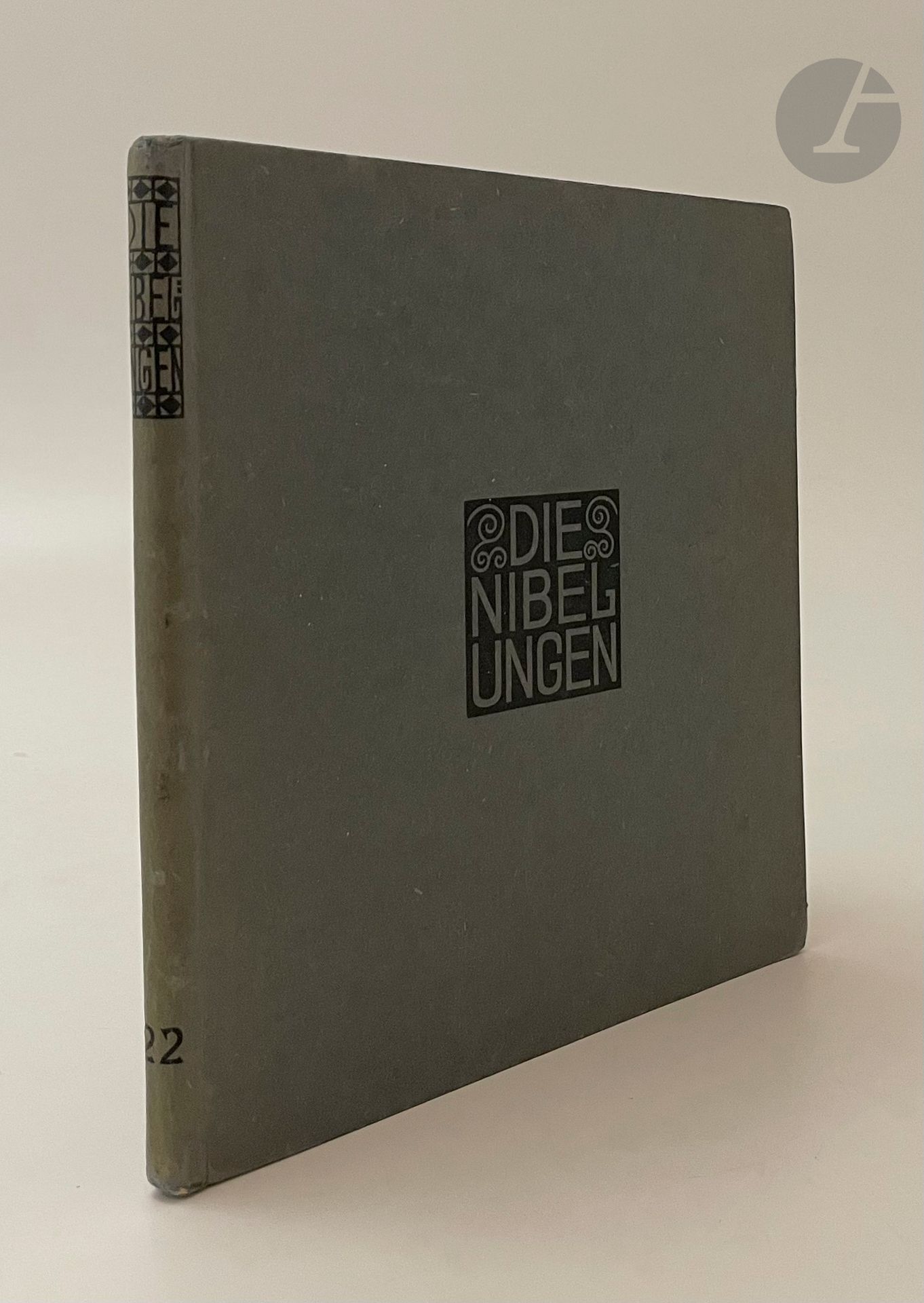 KEIM (Franz) - CZESCHKA (Carl Otto).
Die Nibelungen. 
Vienne, Leipzig : Gerlach, Wiedling, [1924]. — In-12 carré, cartonnage de l'éditeur.
Troisième édition de ce superbe livre d'enfant Art nouveau, illustrée de vignettes en noir et de 8 compositions en couleurs sur double page de l'artiste autrichien Carl Otto Czeschka (1878-1960), ami de Gustav Klimt.
Dos et premier plat légèrement passés.