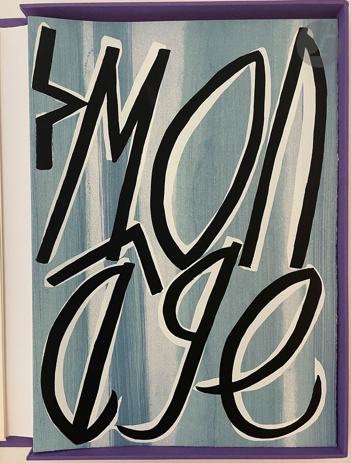 CORTOT (Jean) - STÉTIÉ (Salah).
Cinq dictées de la mélancolie.
Paris : Maeght, [2001]. — In-folio, en feuilles, couverture rempliée, emboîtage en toile violette de l'éditeur.
Édition originale illustrée de 21 lithographies originales à pleine page du peintre et graveur Jean CORTOT (1925-2018).
Tirage limité à 130 exemplaires sur papier vélin, signés par l'auteur et l'artiste à la justification. Celui-ci fait partie des 10 hors commerce numérotés en chiffres arabes.
Exemplaire très bien conservé.