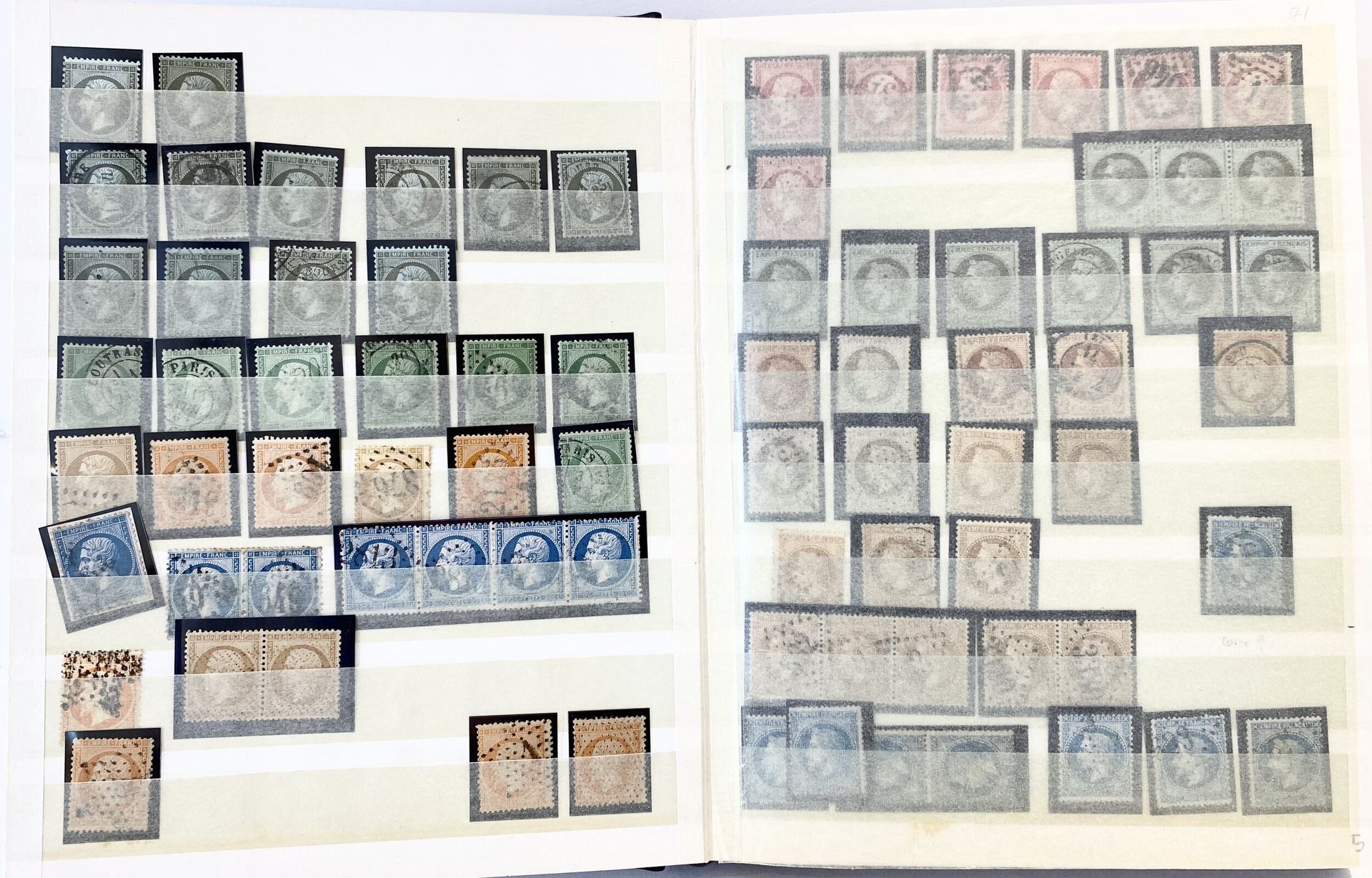 1 album de classiques de France neufs et oblitérés depuis la 1ere émission Cérès non dentelée, jusqu'aux Sages. On repère les n°1 , 5, 6 , 9 , 15 18 sur le devant de lettre 33, 34 (10 c non émis)... Les Bordeaux, les Cérès et les Sages sont présents parfois en paires, bandes, blocs, oblitérations et divers dont poste enfantine. 
Très forte cote.
