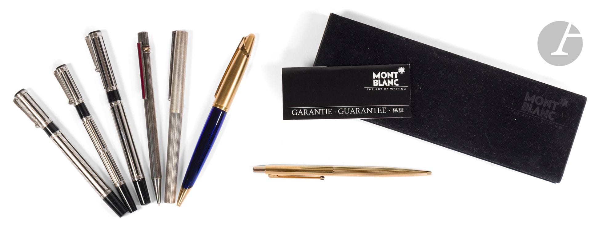 Stylo bille MONT BLANC en métal doré.
Avec boîte et garantie.
Joint un lot de stylo.