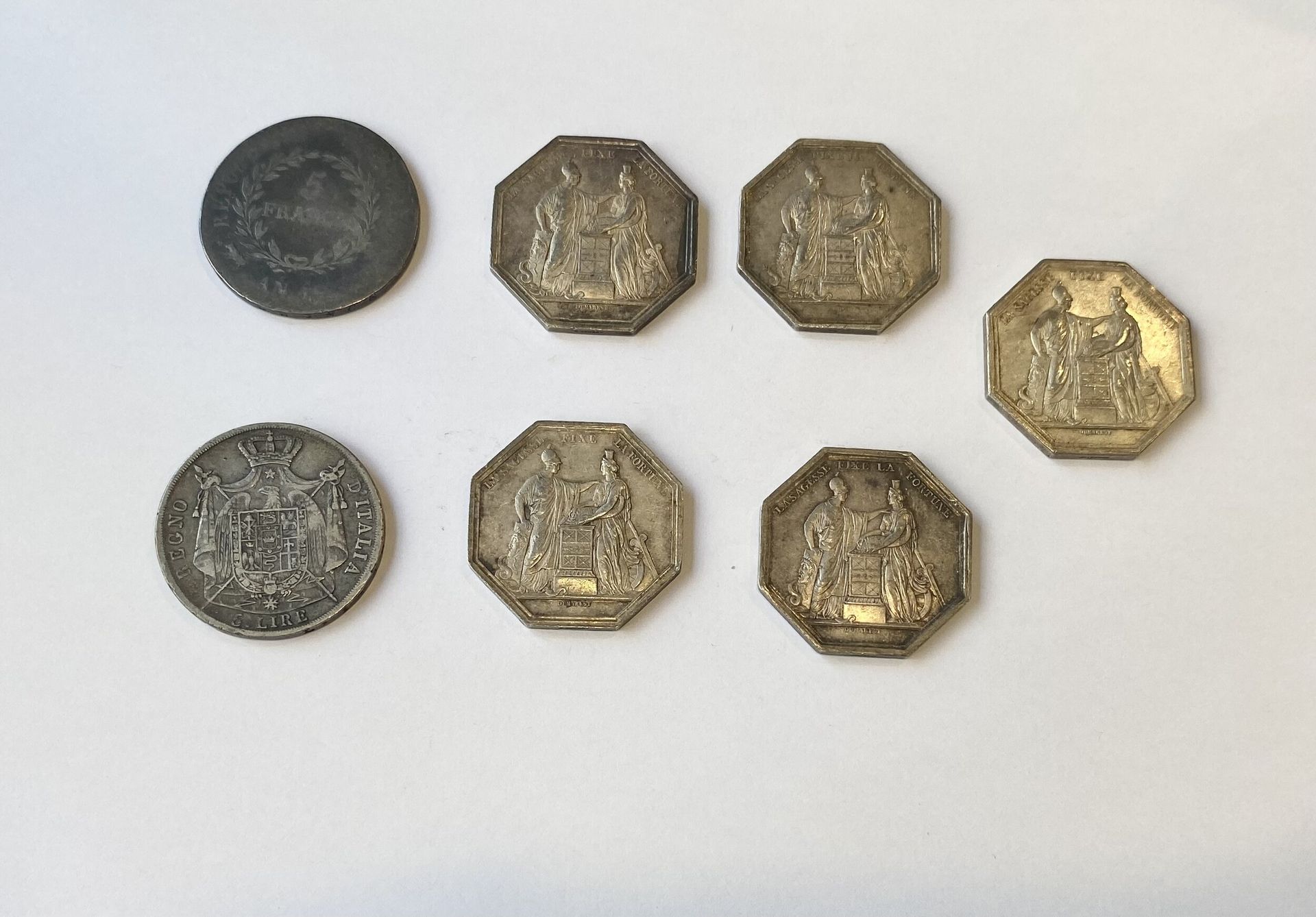 5F Bonaparte Ier Consul, 5 lire 1811 milan, 5 F and 5 octagonal tokens from the Banque de France. Weight : 176,09 g