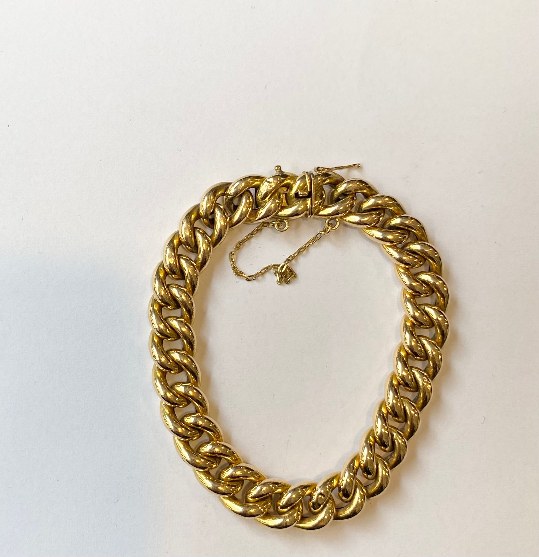 Bracelet in yellow gold 750/°°° with American mesh. Weight: 20.2 g