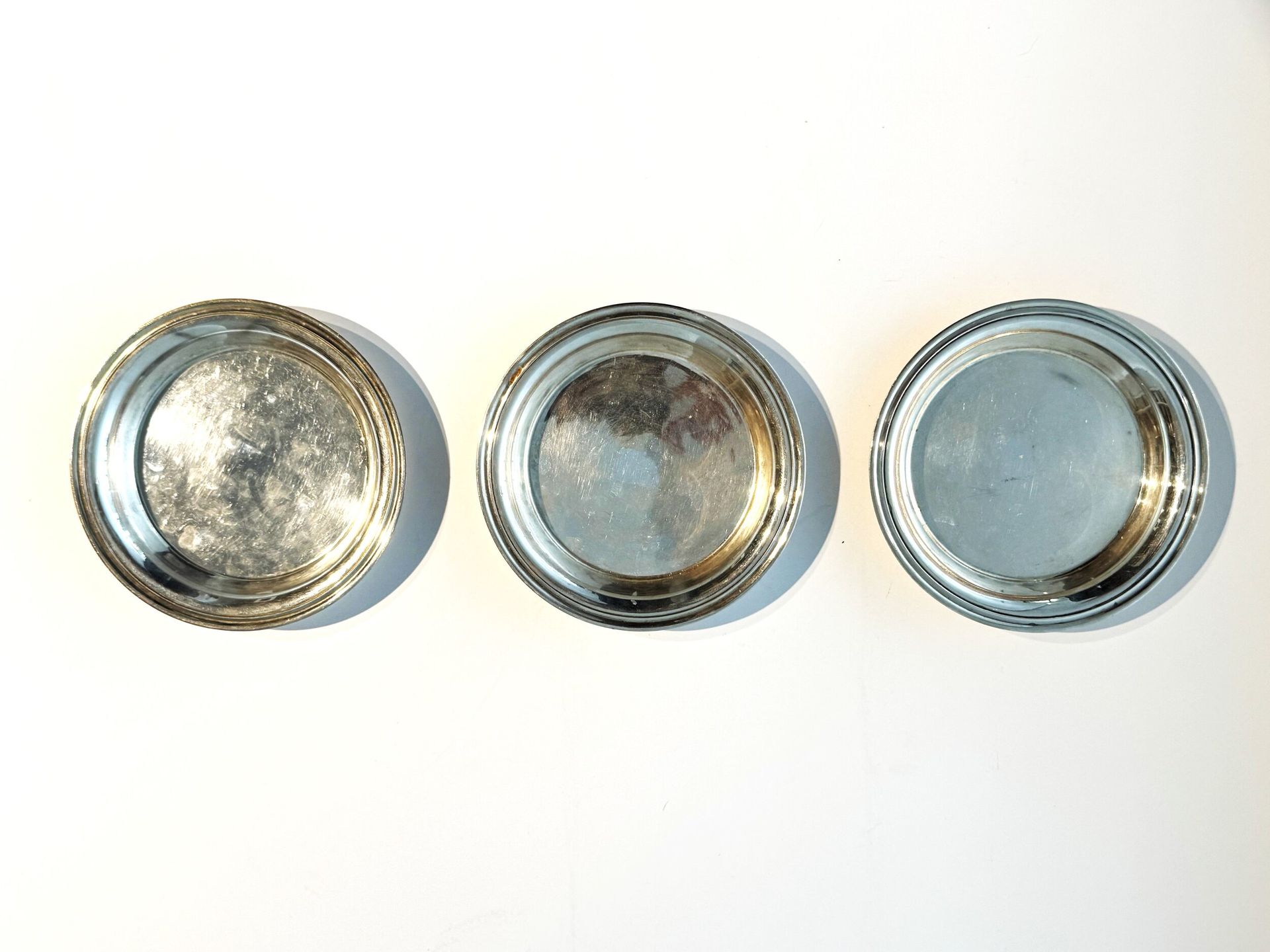 lot de 3 soucoupes en argent 925/°°° 
Poids net : 600 g.