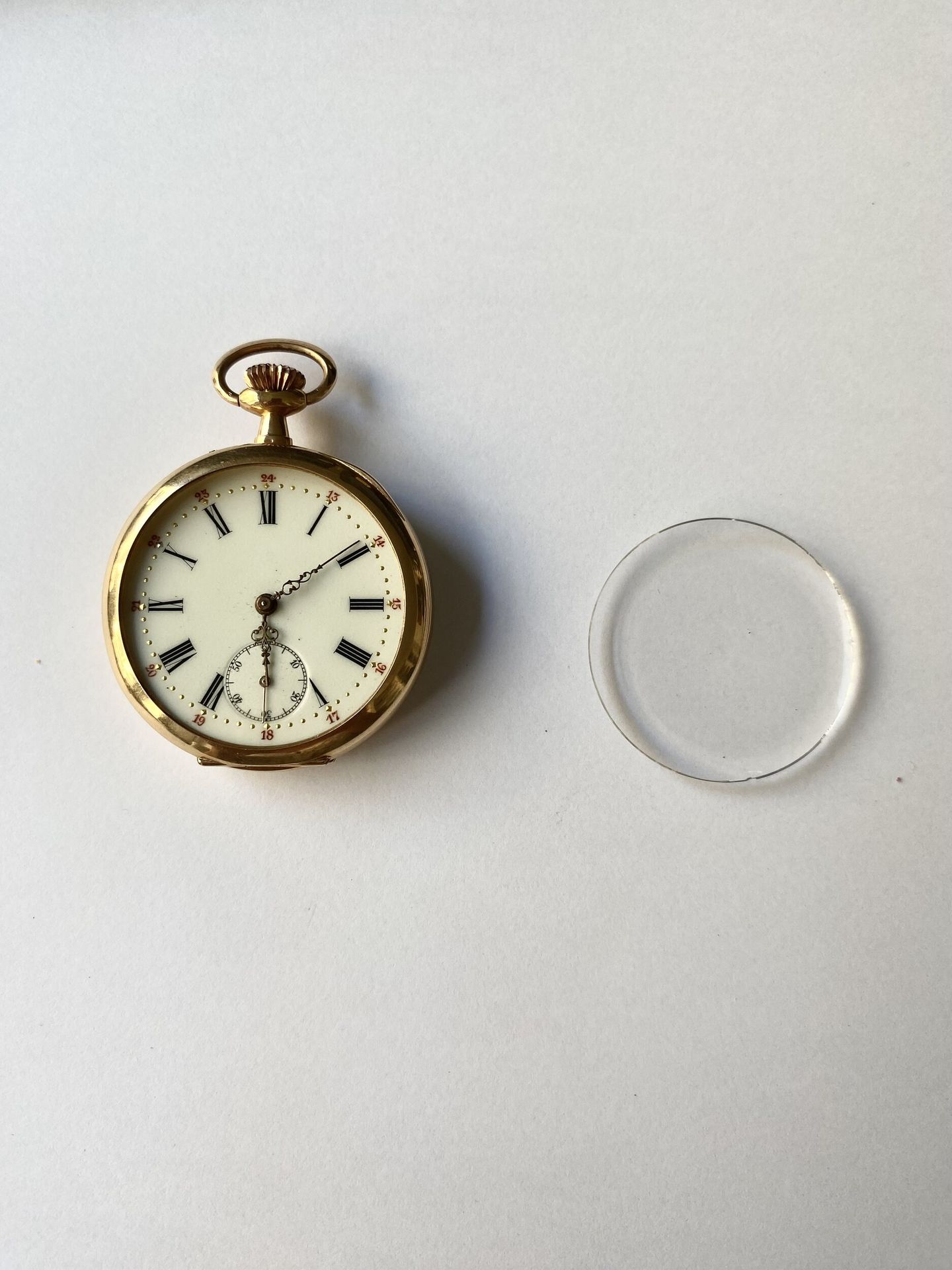 Montre gousset en or jaune 750/°°°. 
Poids brut (sans la vitre). : 61,87 g
