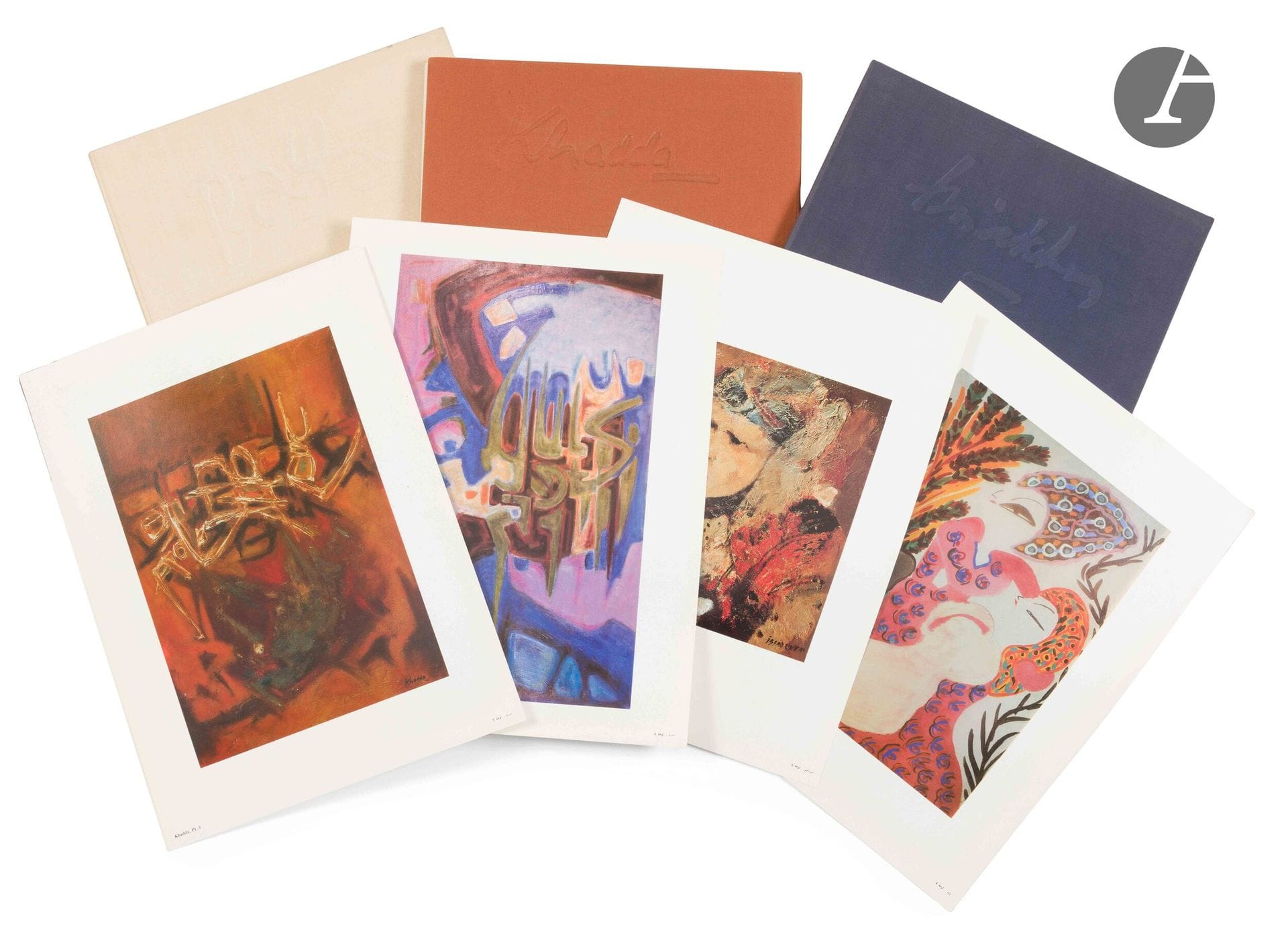 M’hamed ISSIAKHEM (1928-1985) - Mohammed KHADDA (1930-1991) - Fatma Haddad dite BAYA (1931-1998)
Collection « Album des peintres algériens », ENAG, Alger, Éditions Bouchène, 1987-88
3 portfolios in-4.
Chemises toilées et estampées du nom des artistes.
Comprennent une suite de 12 planches en couleurs. 
Deux en langue française, un en langue arabe (Khadda).