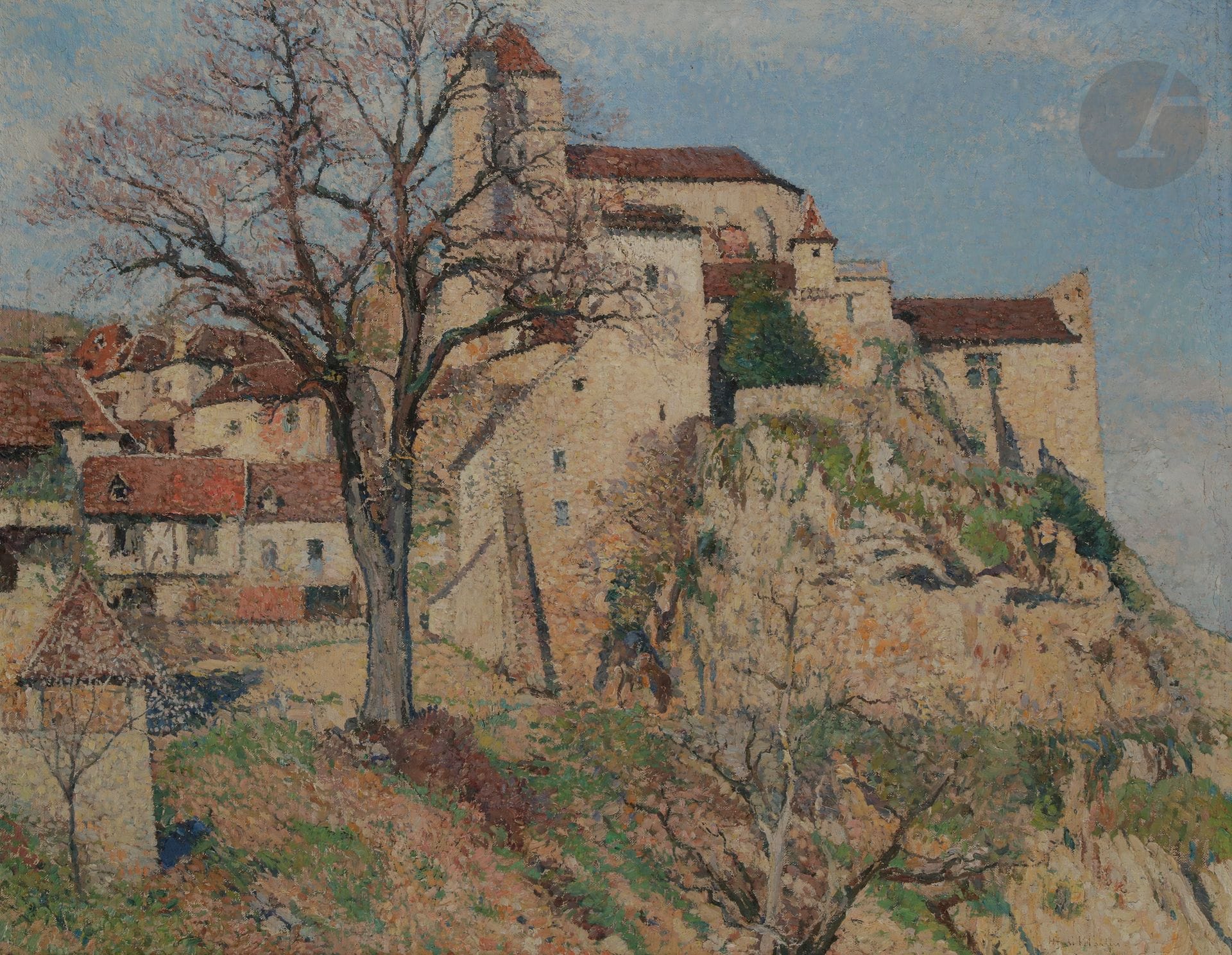 Henri MARTIN (1860-1943)
Saint-Cirq-Lapopie, vers 1920
Huile sur toile.
Signée en bas à droite.
86 x 108 cm

Provenance : 
- Ancienne collection de Monsieur X, Valence d'Agen. Acquis directement auprès de l'artiste en 1943.
- Par descendance.

Un certificat d'authenticité de Cyril Martin a été délivré, égaré à ce jour.
Une attestation d'insertion au Catalogue Raisonné en préparation par Marie-Anne Destrebecq-Martin a été délivrée, égarée à ce jour.

À partir de 1920, Henri Martin choisit d'habiter quelques semaines par an à Saint-Cirq-Lapopie, village médiéval perché surplombant un méandre du Lot. La construction pyramidale est une constante des compositions de Saint-Cirq. " Martin sait parfaitement disposer les plans successifs ; du premier plan avec quelques branchages en fleurs jusqu'à l'église solitaire, la perspective montante s'élève sans effort apparent en une poussée solide et logique (...) " (Claude Juskiewenski, Henri Martin Paysagiste et décorateur languedocien, Thèse de IIIe cycle, Université Toulouse - Le Mirail, sous la direction de Monsieur le Professeur Guinard, 1974, p. 162).