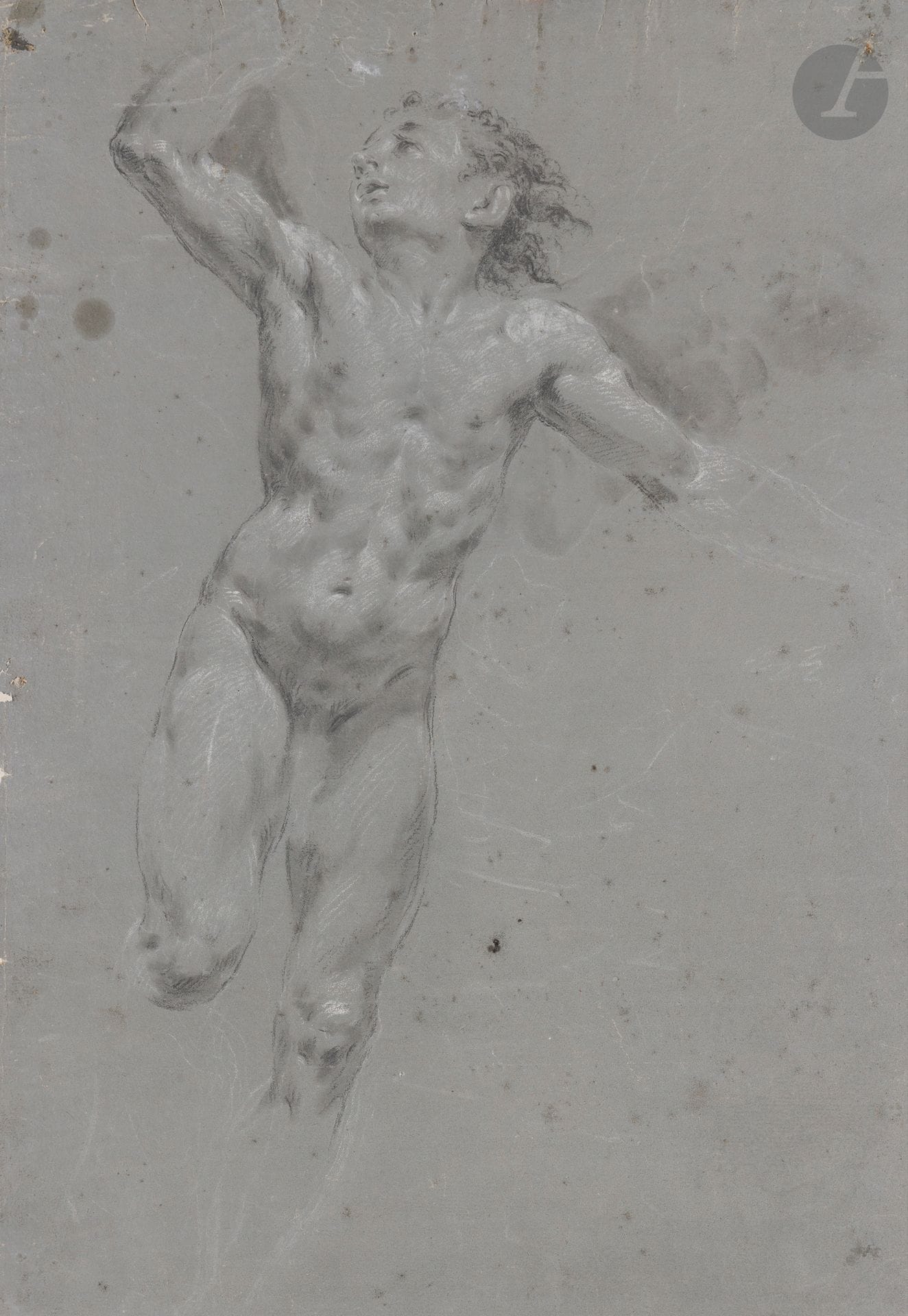 Francesco MONTI (Bologne 1685 - Brescia 1768)
Académie d’homme la tête tournée vers la gauche 
Pierre noire, estompe et rehauts de craie blanche sur papier préparé en gris.
(Petits manques et petites déchirures sur les bords, taches et petites pliures dans le haut).
39 x 27,5 cm
