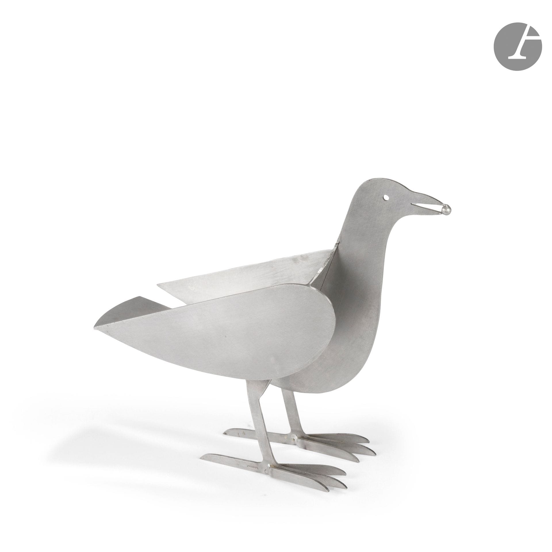 FRANÇOIS-XAVIER LALANNE (1927-2008) SCULPTEUR & ARTCURIAL ÉDITEUR
L'Oiseau d'argent, le modèle conçu vers [1990]
Bougeoir. Tôles d'acier découpées et assemblées par soudures. Signé du cachet-monogramme F. X. L. et du cachet LALANNE sur une patte, porte le cachet d'éditeur ARTCURIAL sur l'autre patte. H. 16,5 cm - L. 20 cm - Largeur : 7,5 cm