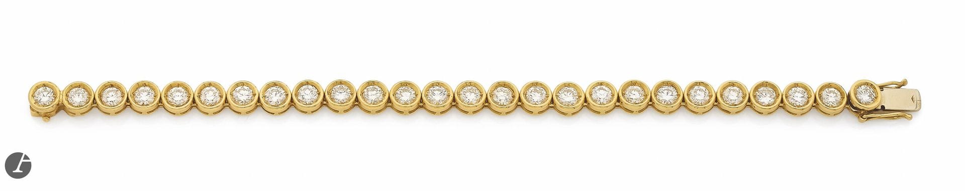Line bracelet in 18K (750) gold, set with 26 round brilliant-cut diamonds. Length: approx. 17.3 cm. Gross weight: 25.3 g