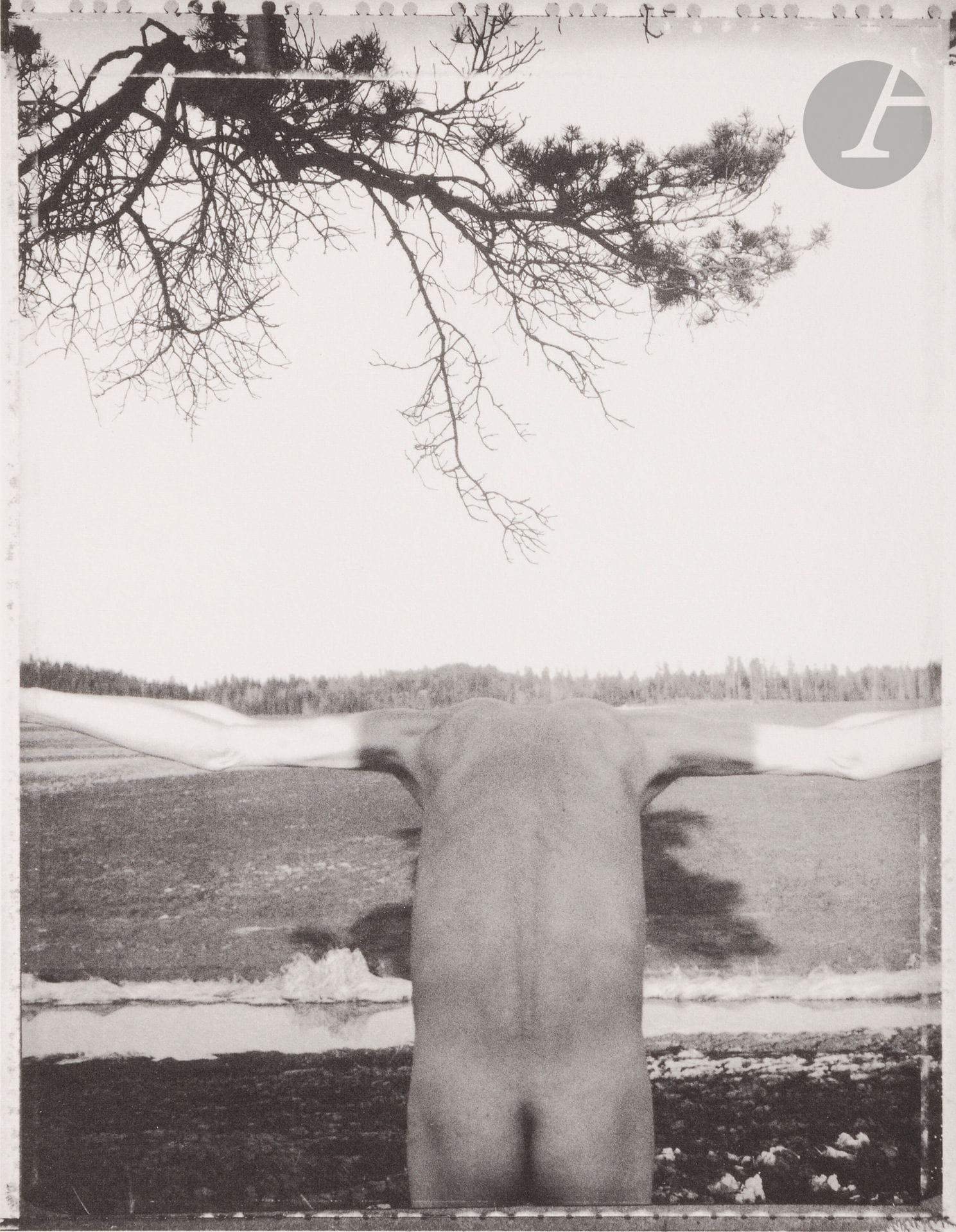 Arno Rafael Minkkinen (1945) 
Luhtikylä. Finland, 1986.
Épreuve au platine d’époque, signée, titrée, datée et dédicacée à Lucien Clergue « Pour Lucien en Arles 11.7.86 » au crayon dans les marges.
Image : 21 x 16,3 cm - Feuille : 26 x 23 cm

Provenance : 
Collection Lucien Clergue, Arles, France.
